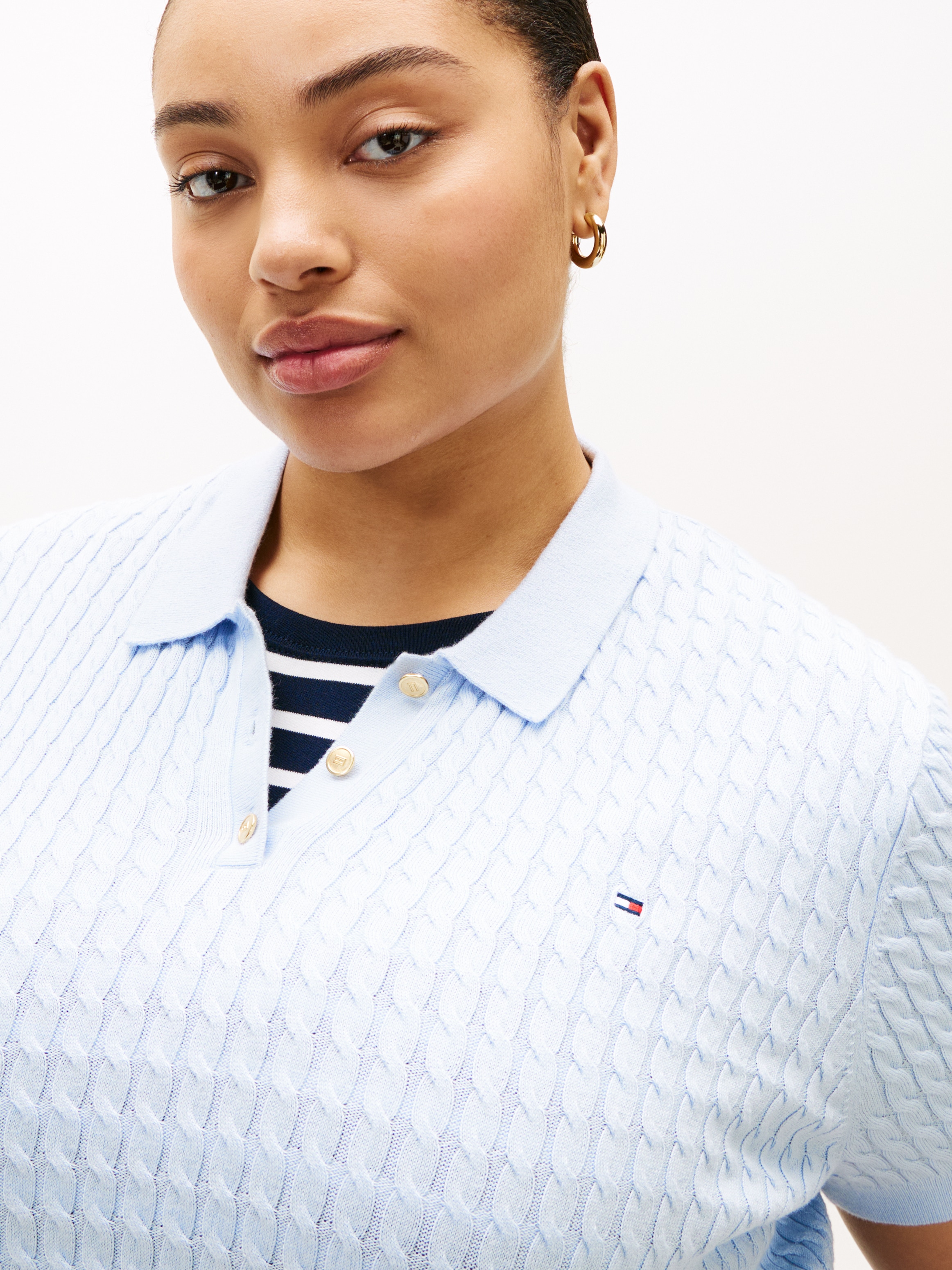Tommy Hilfiger Curve Polokragenpullover »CRV CO CABLE FINE GG POLO S/S« in großen Größen, mit Zopfmuster