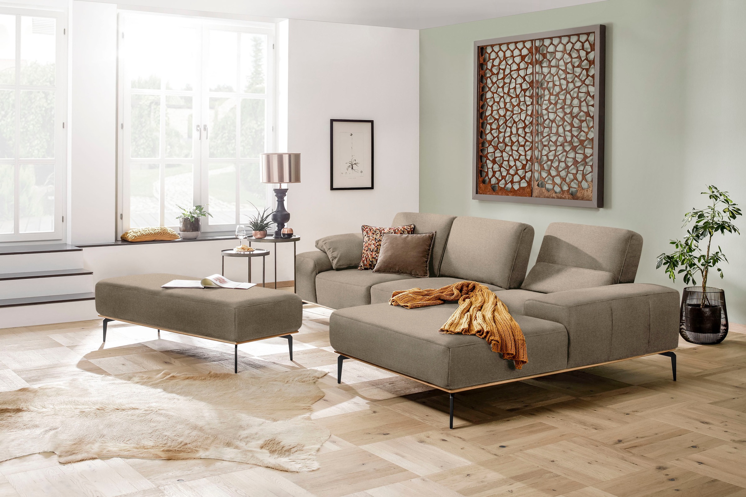 W.SCHILLIG Ecksofa »run, Designsofa mit tollem Sitzkomfort, bequem, L-Form«, mit Holzsockel, Füße in Schwarz pulverbeschichtet, Breite 299 cm