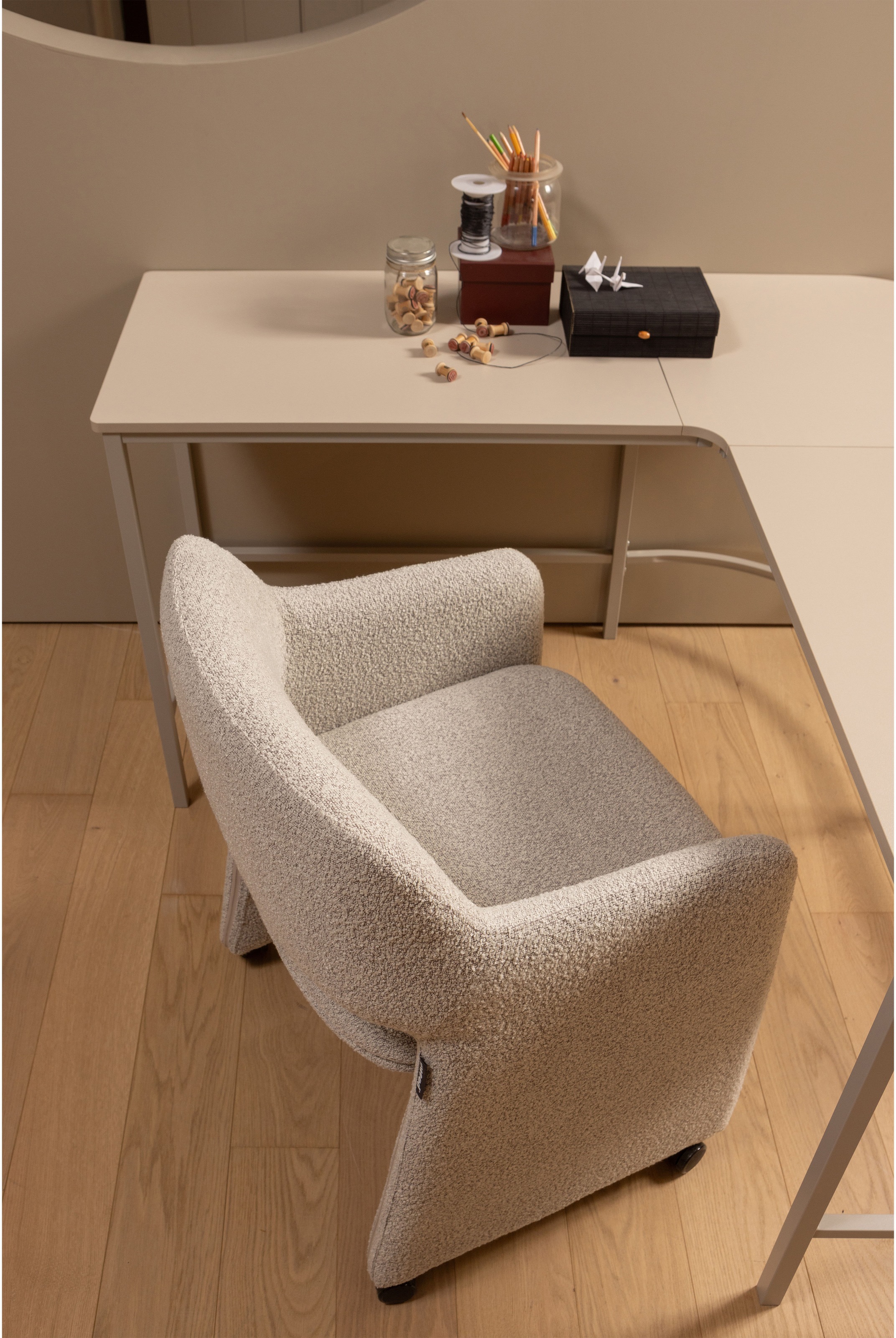 WOOOD Esszimmerstuhl »Lyric mit Ceyo-Bouclé-Bezug und Rollen B 59 x T 58 x H 79 cm« () Tragkraft 120 kg, Hohe Verschleißfestigkeit, montiert geliefert