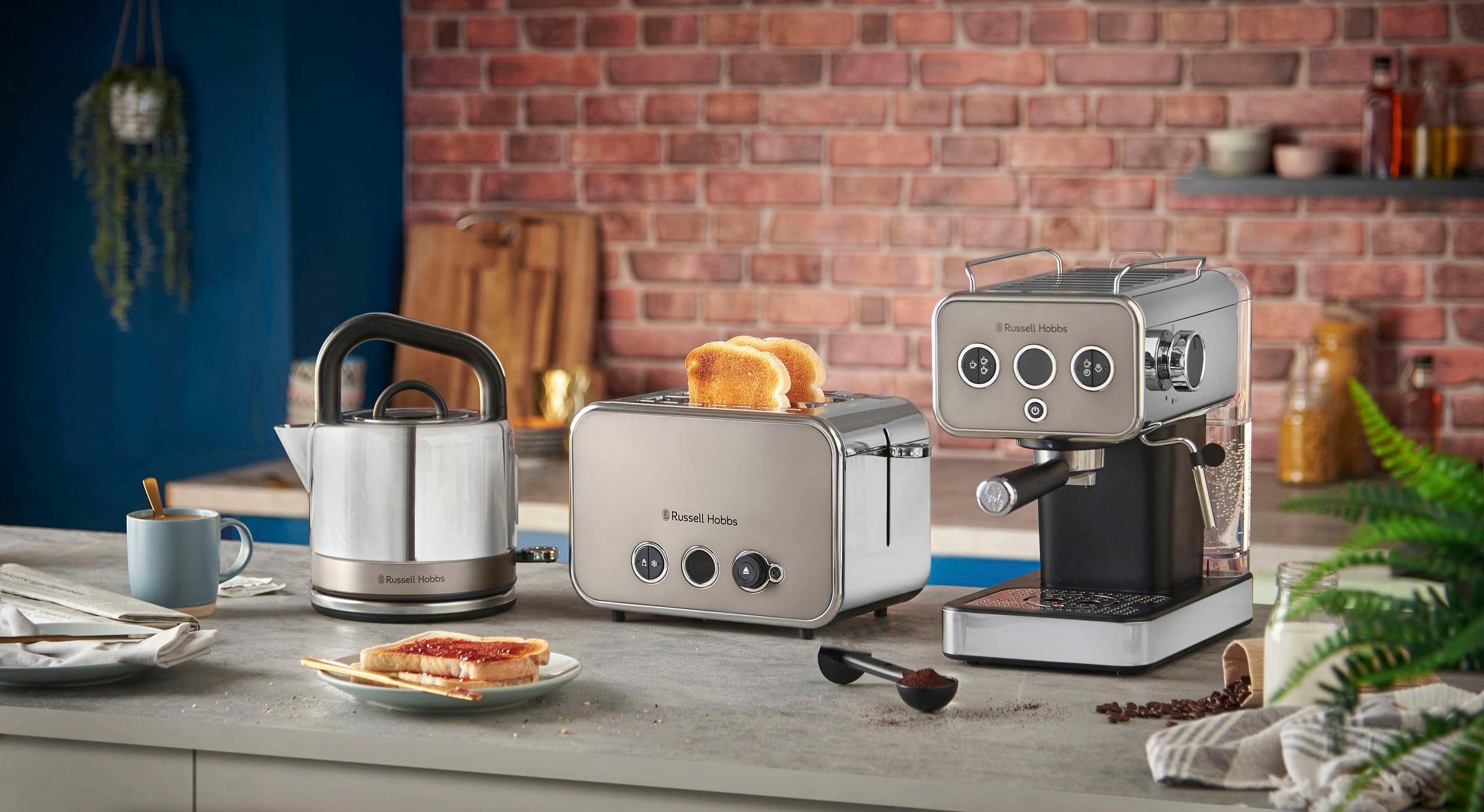 RUSSELL HOBBS Wasserkocher »Distinctions Titanium 26422-70«, 1,5 l, 2400 W
