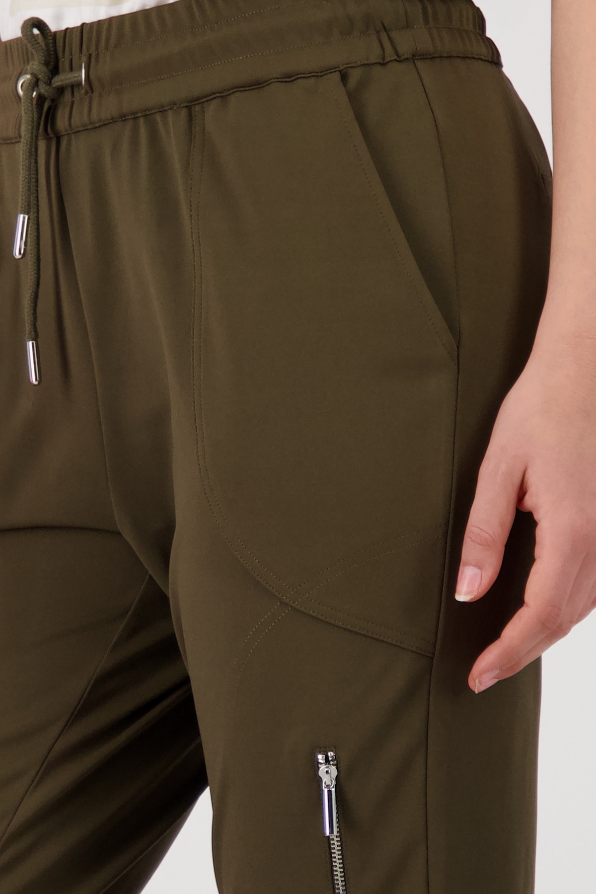 Monari Jogger Pants »Hose Jill Basic«  Regular fit mit Reißverschlusstasche