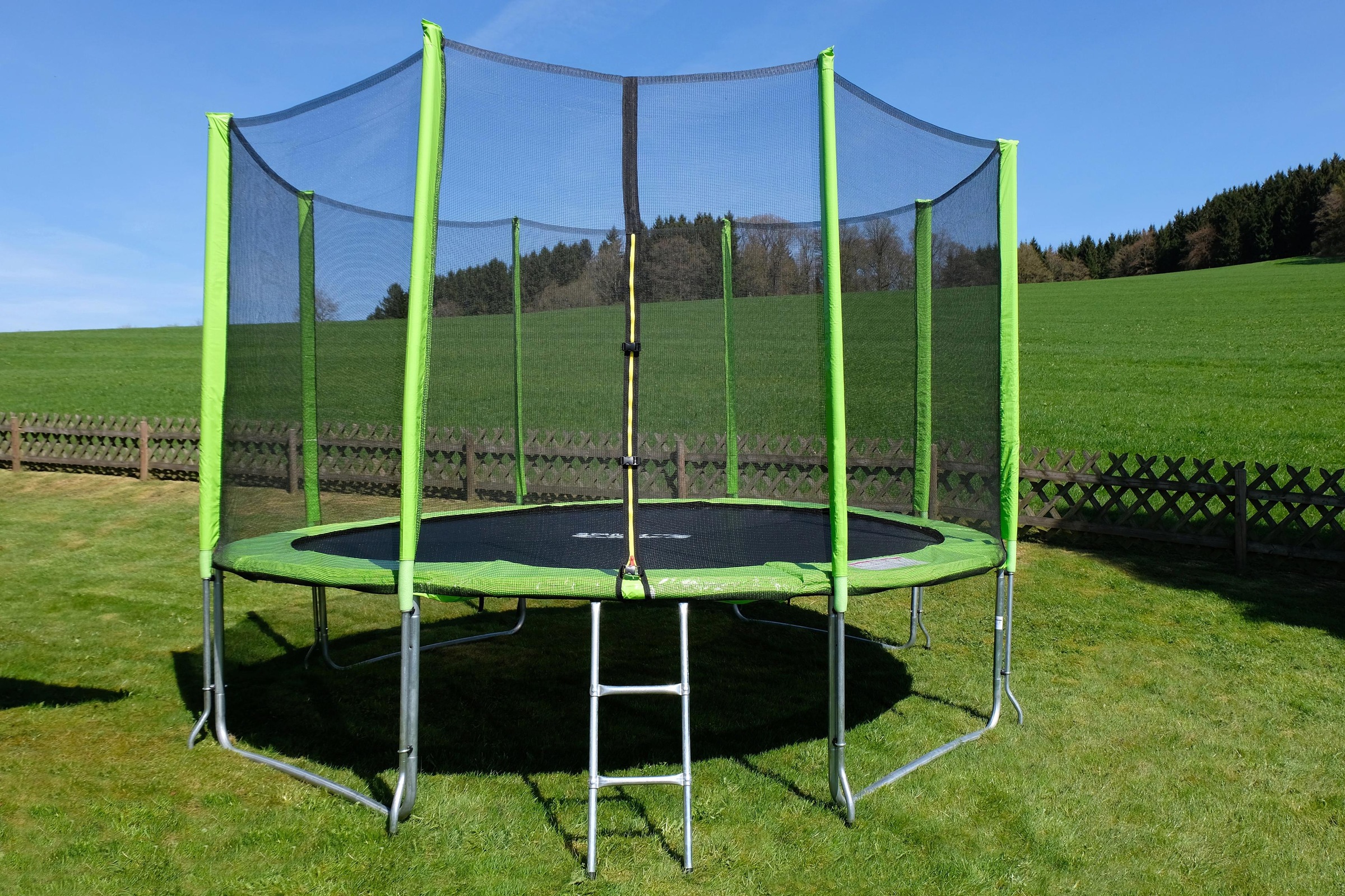 STAMM SPORTS Gartentrampolin »SS-GT« Ø 366 cm 3 Stk. tlg. Anti-Roll-Over-Schutz, farbig verkleidete Netzpfosten schwarz + grün