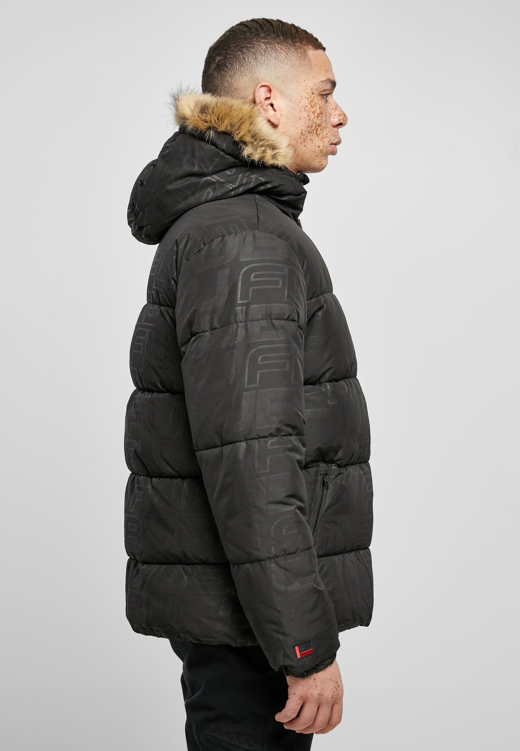 Fubu Winterjacke »Fubu Herren FM224-039-2 FUBU Corporate AOP Puffer Jacket« 1 Stk. tlg. mit Kapuze