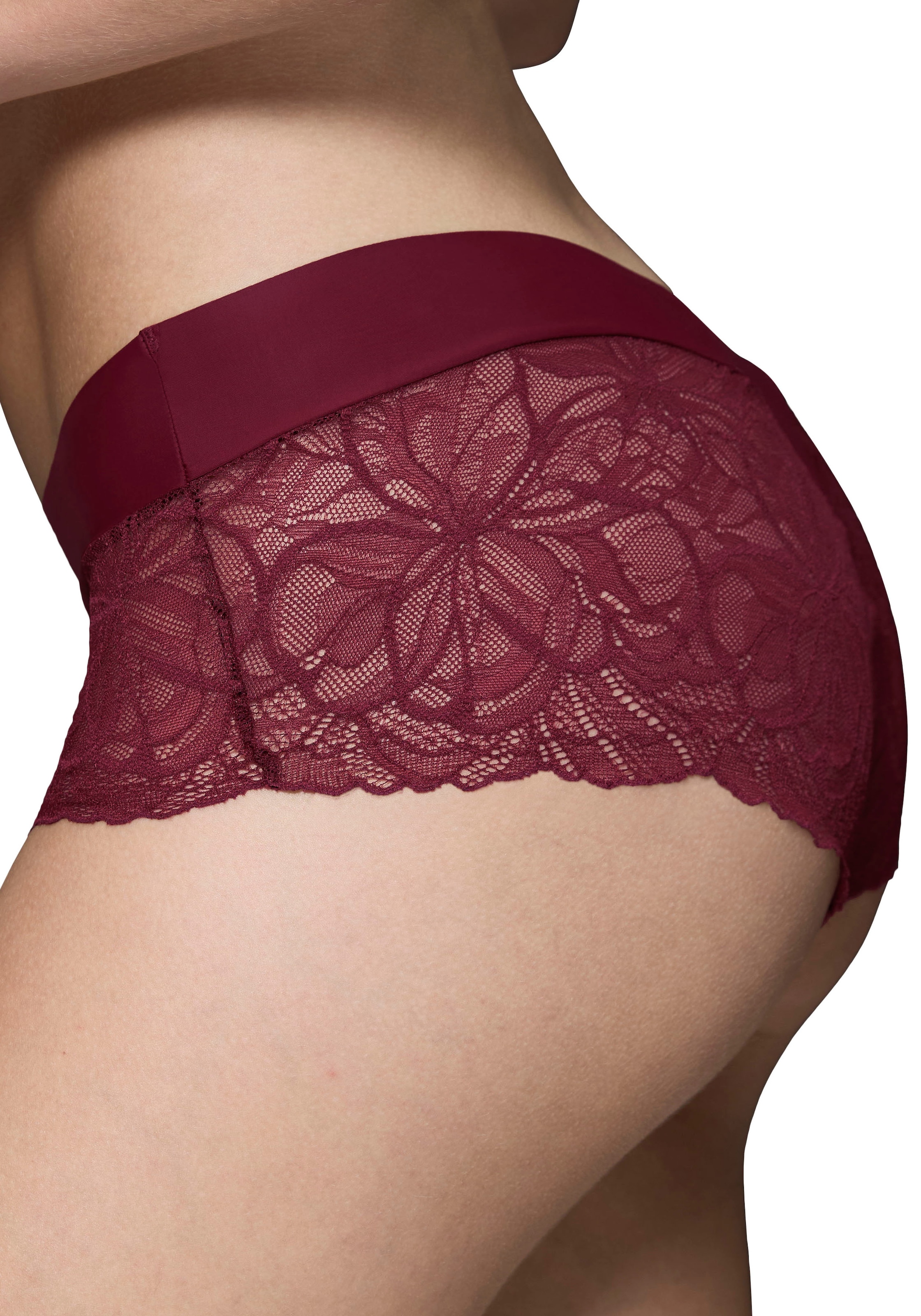 Triumph Panty »Body Make-Up Illusion Lace Shorty«, Strech-Spitze