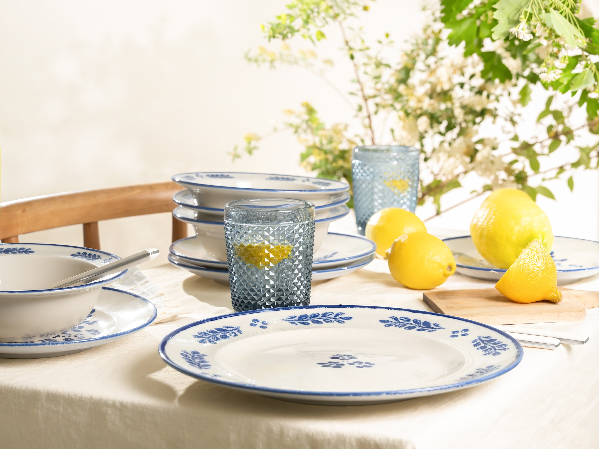 CreaTable Teller-Set »Rondo Cottage, Geschirr-Set, 12-tlg.« Hochwertiges Steinzeug, Leicht cremefarbene Naturglasur