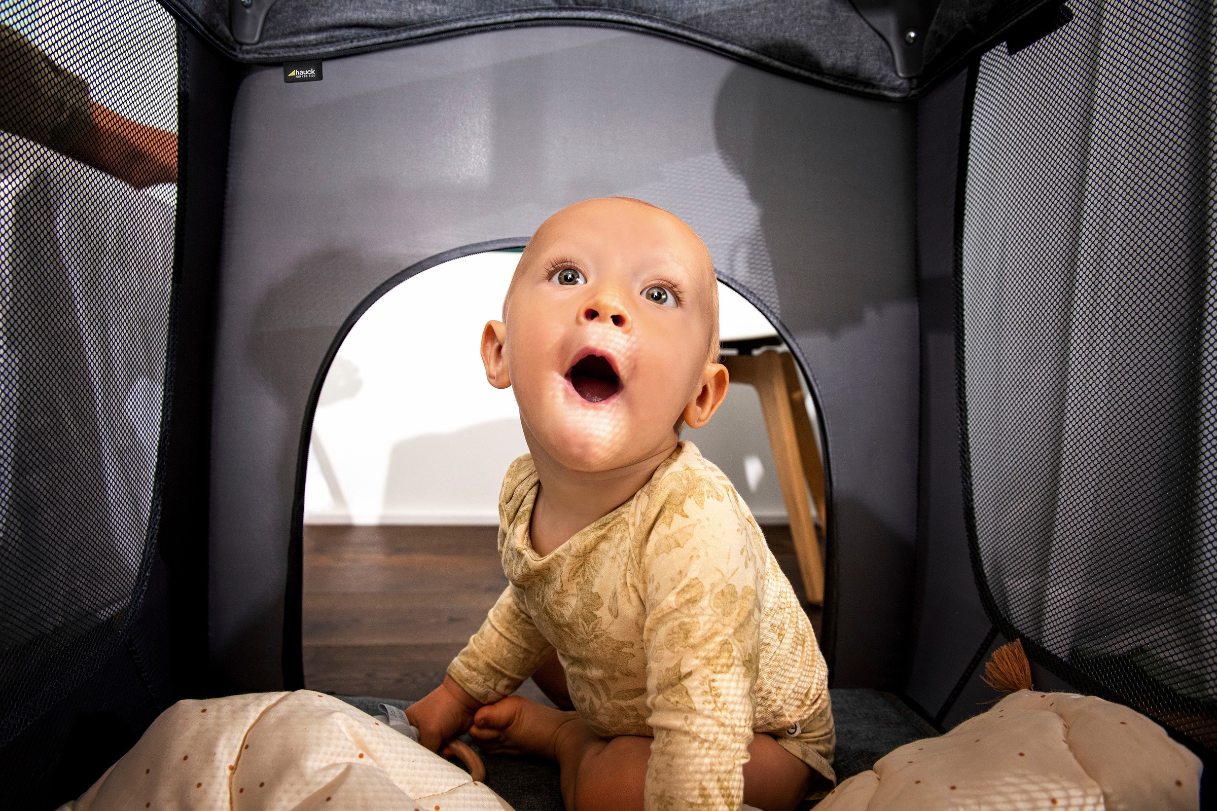 Hauck Baby-Reisebett »Play N Relax Center - melange black«, inkl. Transporttasche