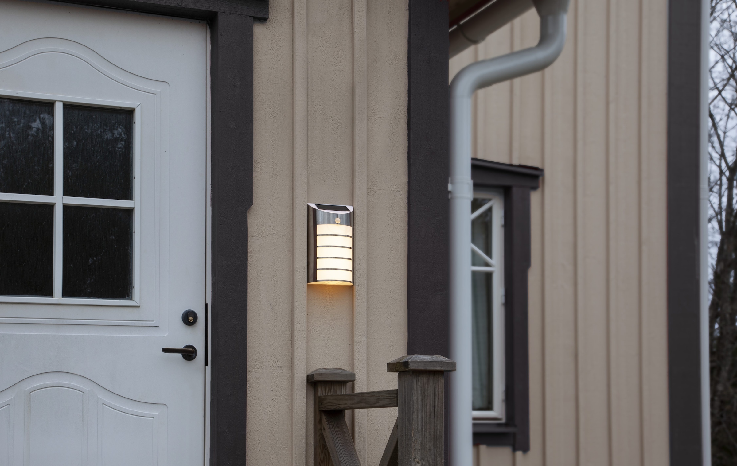 Parforce Traditional Hunting LED Solarleuchte »Solar Wandleuchte Wandy« LED-Board 1 Stk. Warmweiß Bewegungs- und Dämmerungssensor, 50 lm bei Bewegung, 8 lm stetig