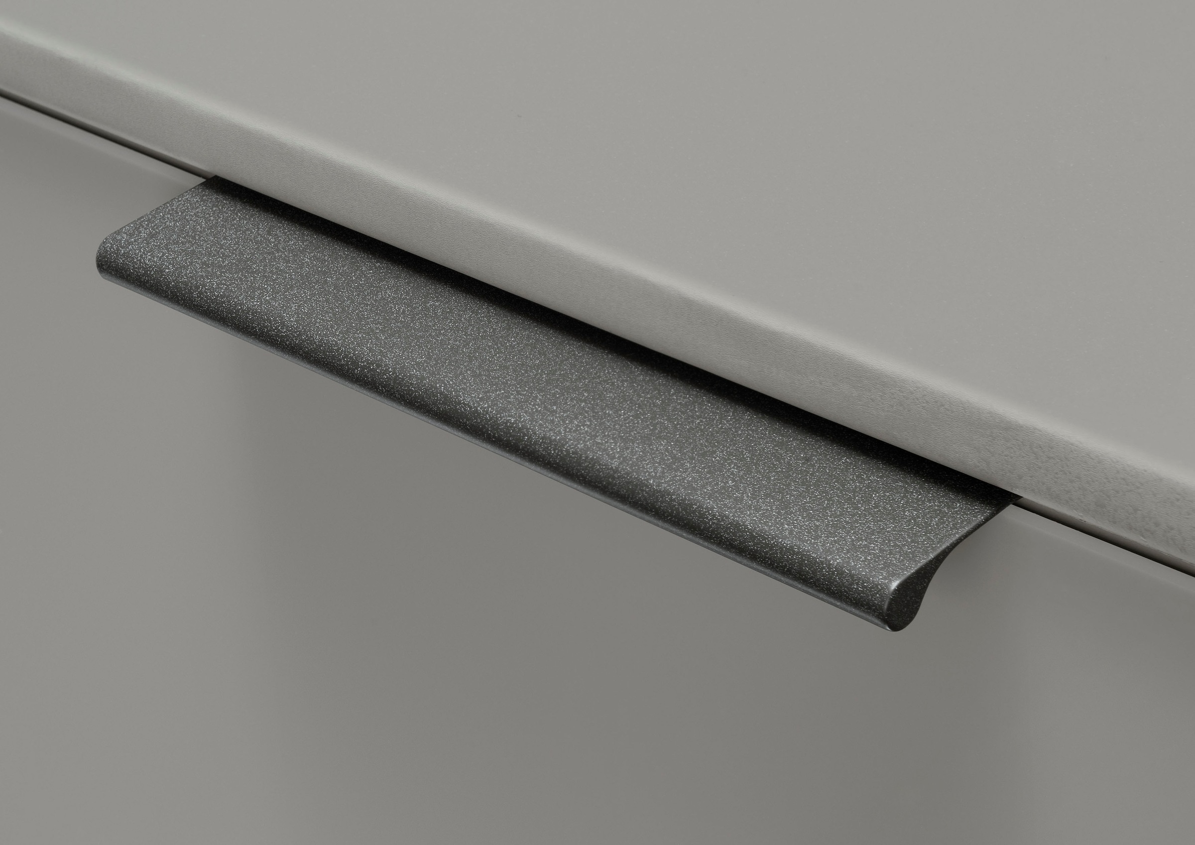 WIEMANN Drehtürenschrank »Monaco« mit Teil-Glasfront sowie hochwertige Beschläge inkl. Dämpfung