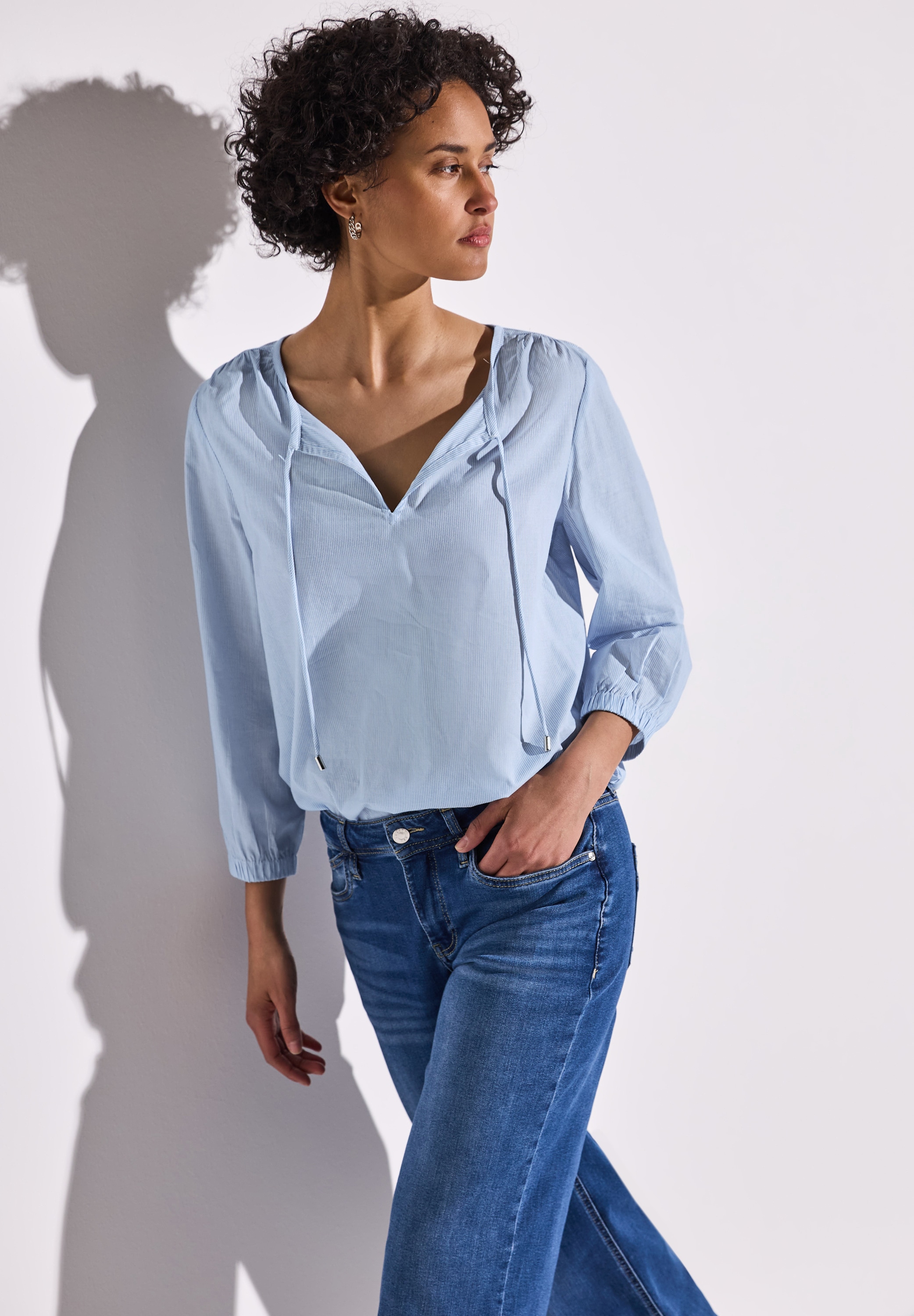 STREET ONE Shirtbluse, mit geschlitztem Ausschnitt mit Bändern