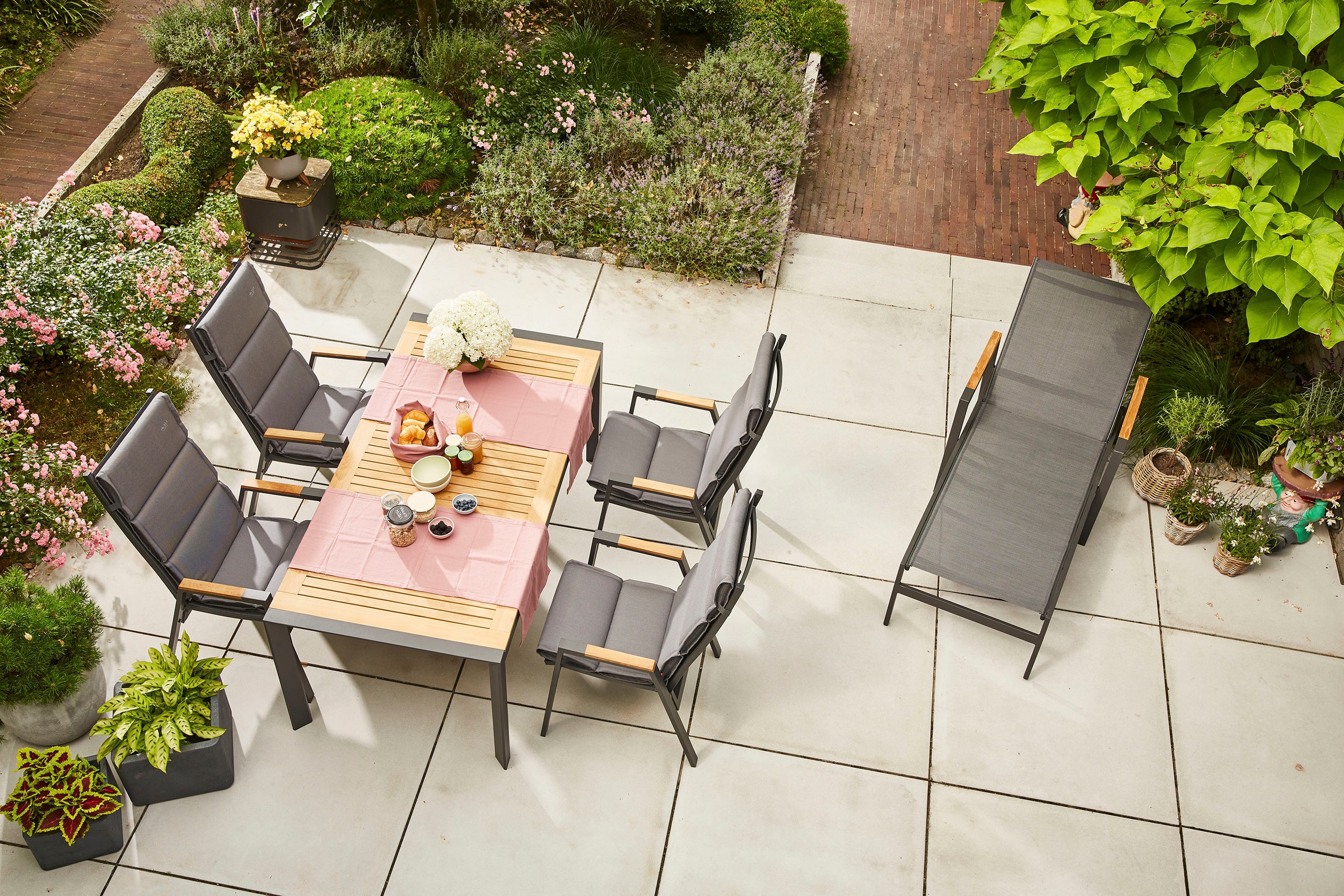 Siena Garden Garten-Essgruppe »Savona / Zurigo«, (Set, 10 tlg.), best. aus 4 Sesseln, 4 Auflagen, 1 Liege und 1 Tisch