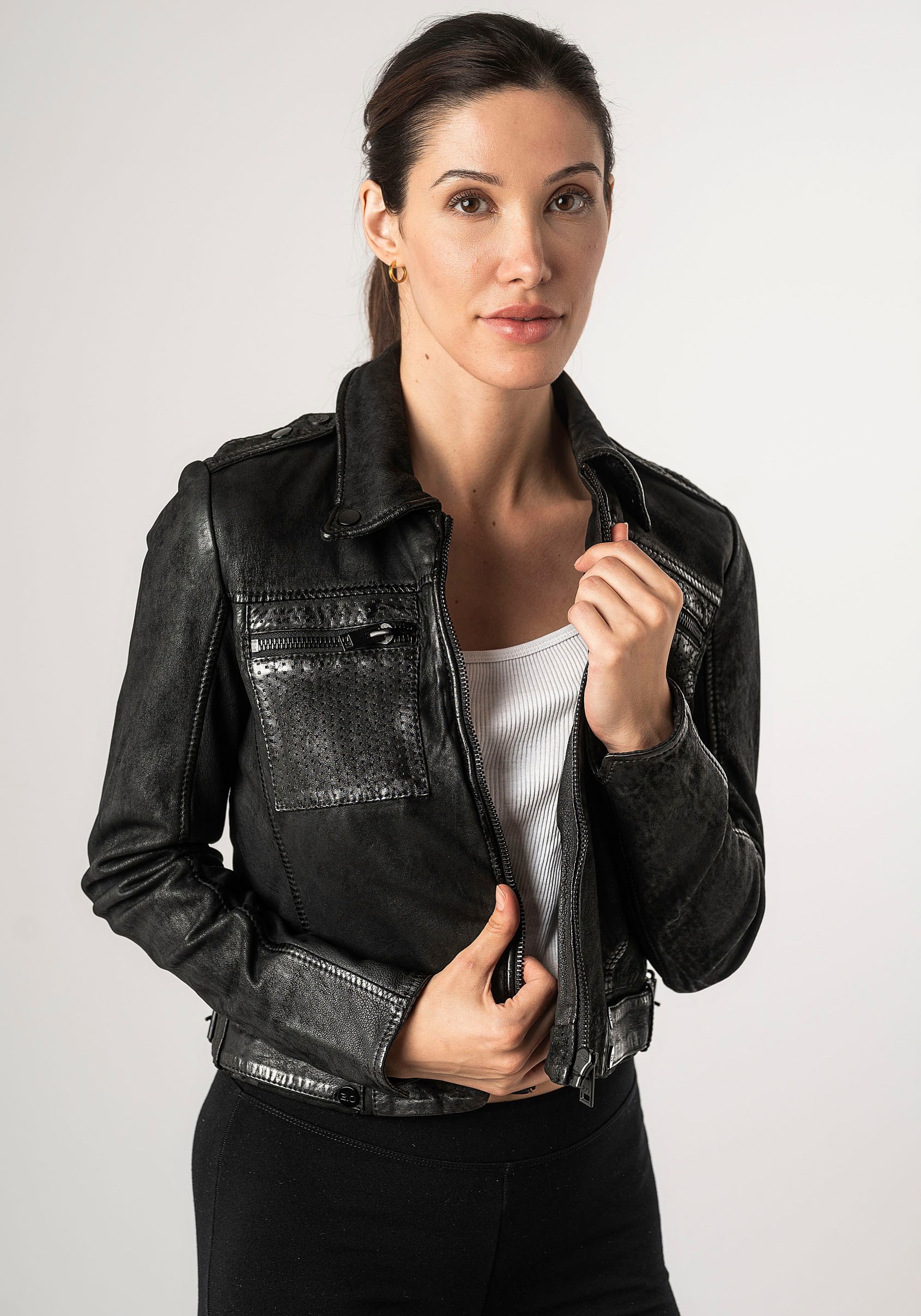 Mauritius Lederjacke »2Wmarin STR«, mit Kapuze, mit Schulterklappen, mit Brusttaschen, mit Nieten