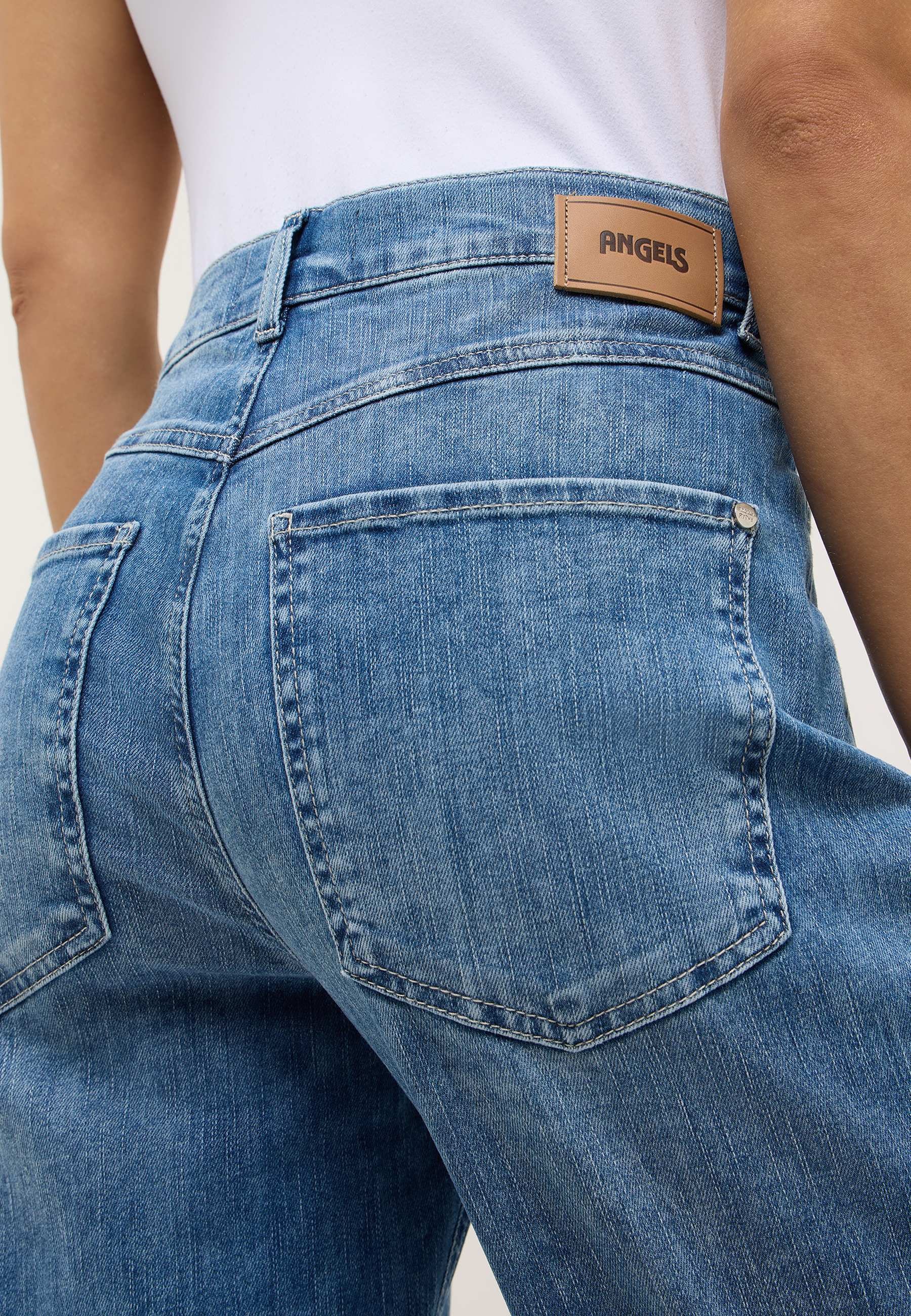 ANGELS Relax-fit-Jeans »LIBERTA TURN UP« Relaxed fit, aus Baumwollmischung, mit großen Vordertaschen