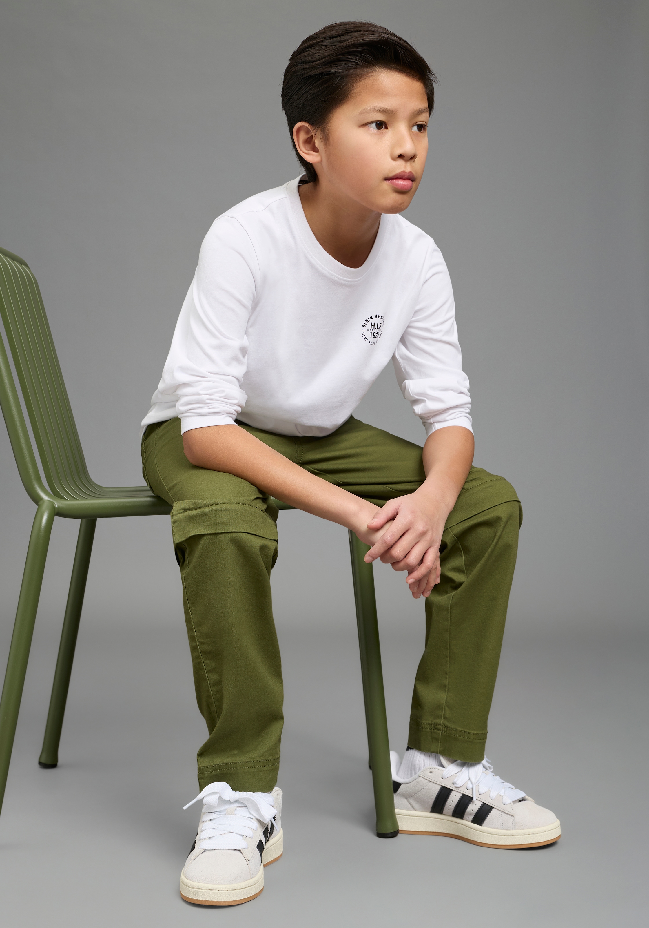 KIDSWORLD Webhose »2 in1 Hose, Zip-Away Hose für Jungen«  aus lang macht kurz, 2in1 Hose, gerade Beinform, mit Gummizug