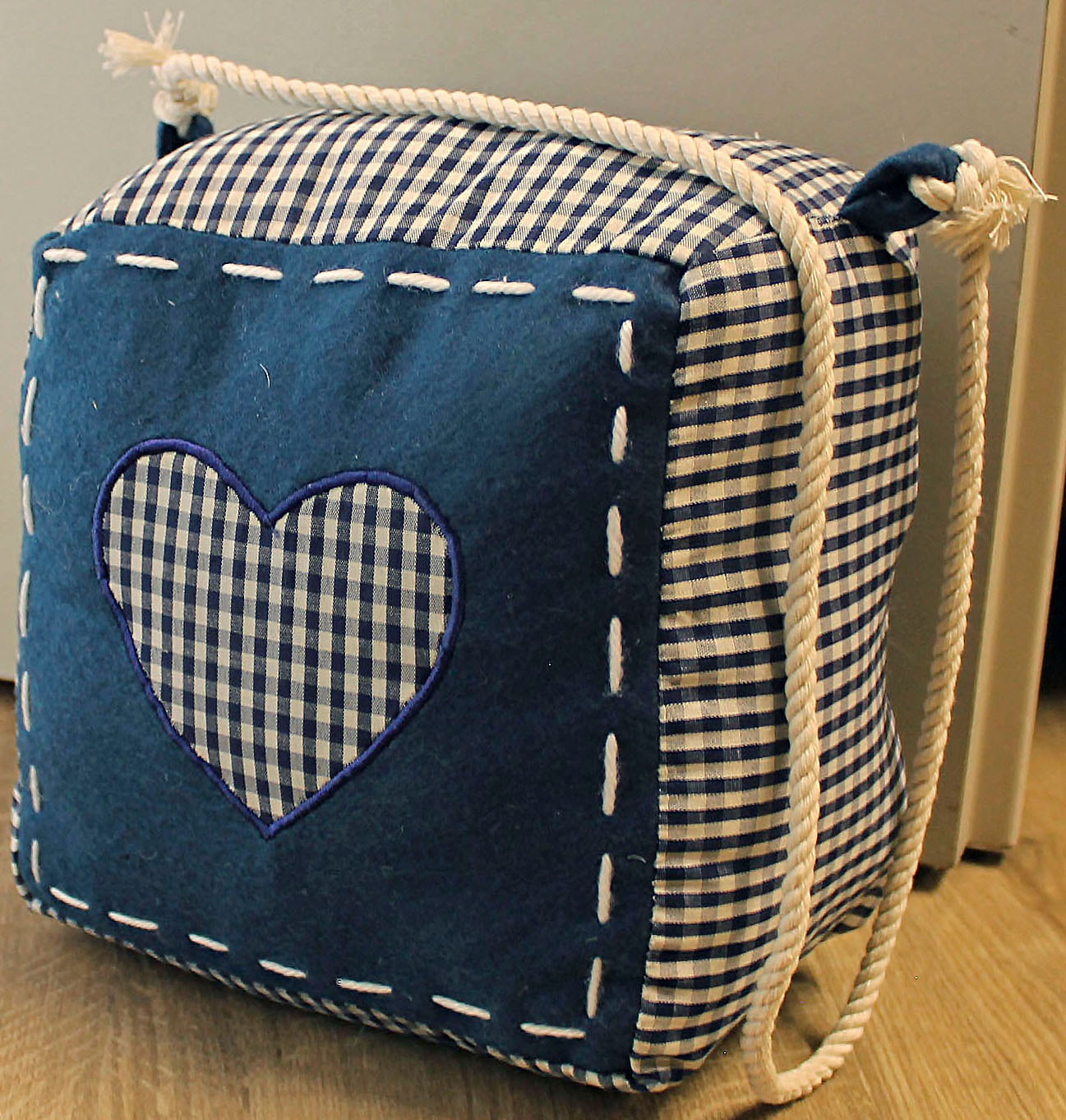 HOSSNER - ART OF HOME DECO Türstopper »Karoherz«, klassischer Landhaus-Stil günstig online kaufen