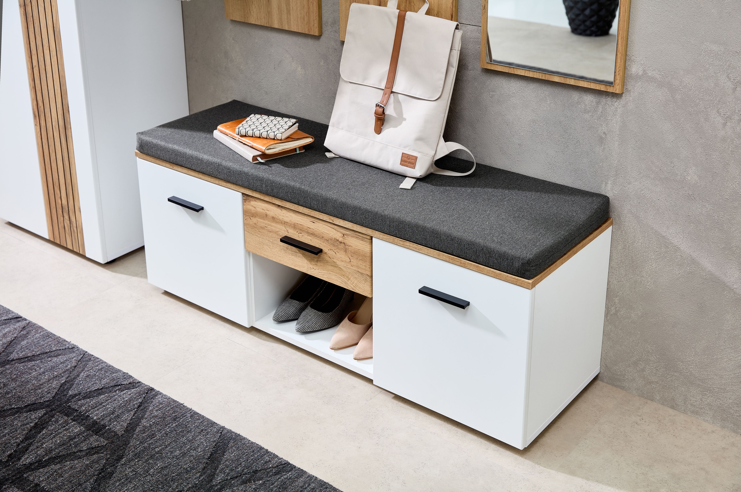 Innostyle Bank »Sparks Schuhbank, 120x47x38cm (B/H/T)«, (1 St.), 2 türig, 1 Schublade,2 Böden, Softclose, 1 Sitzkissen