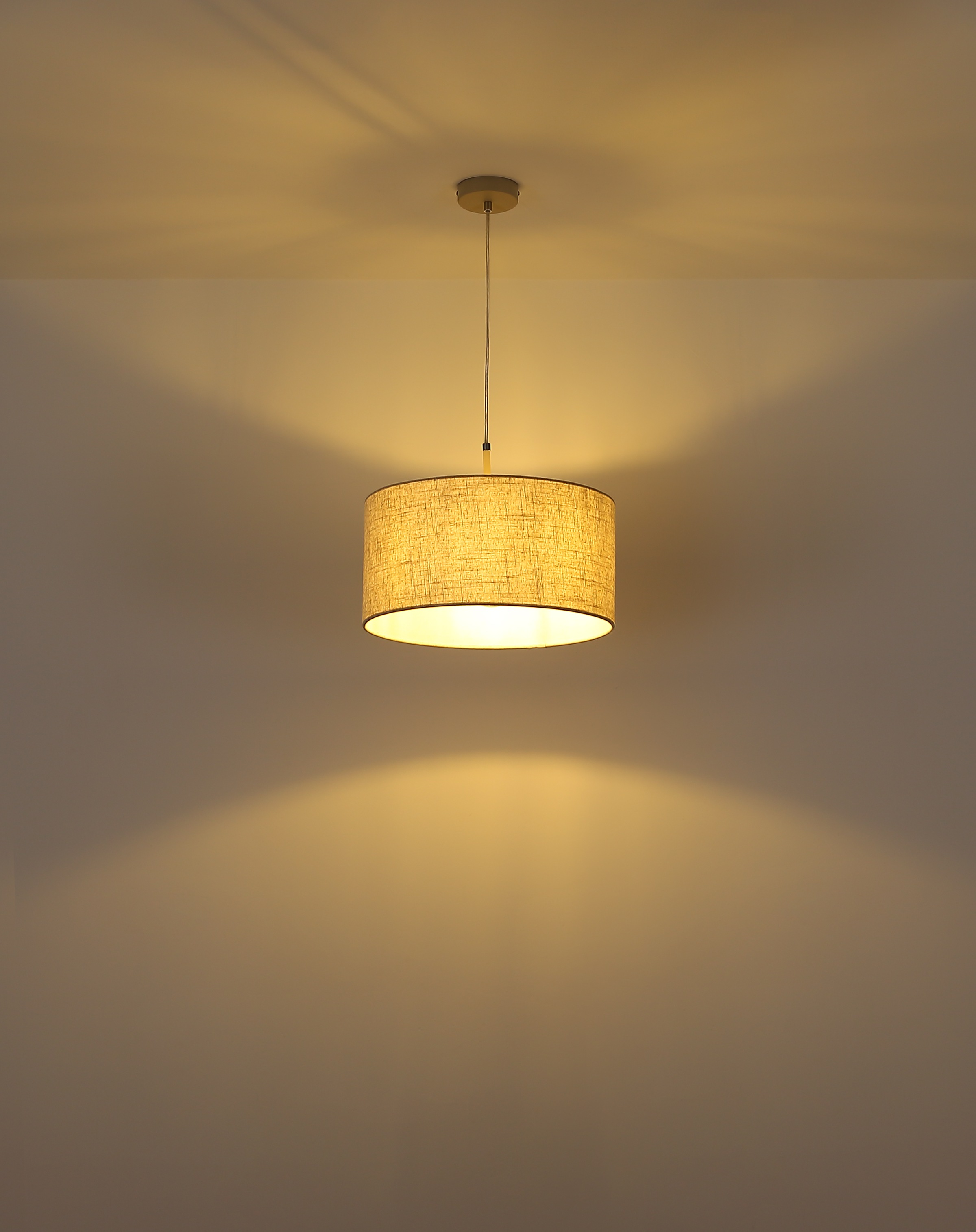 GLOBO LIGHTING Hängeleuchte »DELEON« E27 1 Stk. Hängeleuchte sandfarben matt mit Creme-Textilschirm, kürzbar