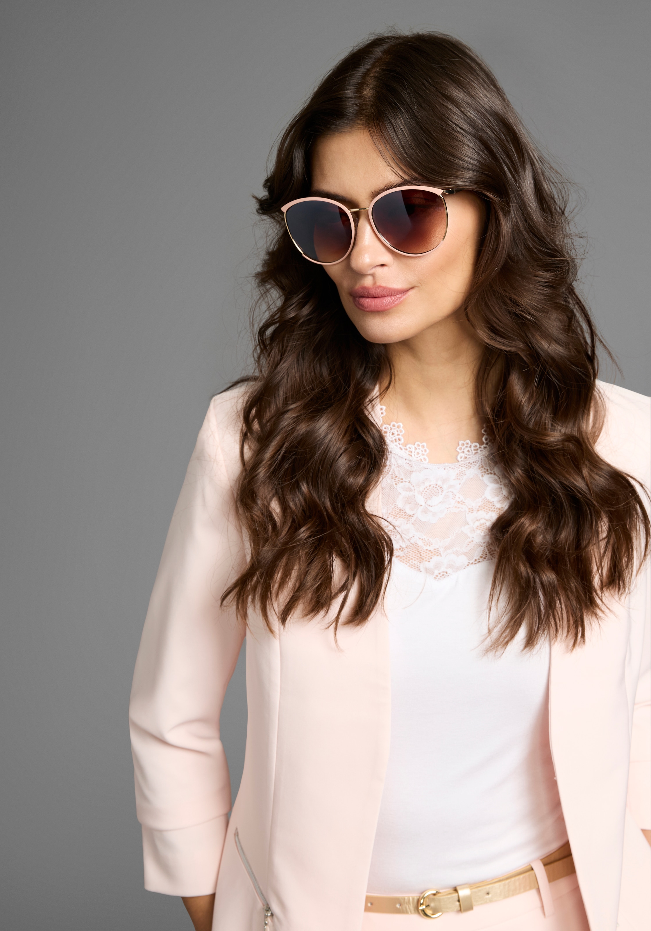 Laura Scott Sonnenbrille, mit golffarbendem Vollrand und rosa Halbbesatz - NEW