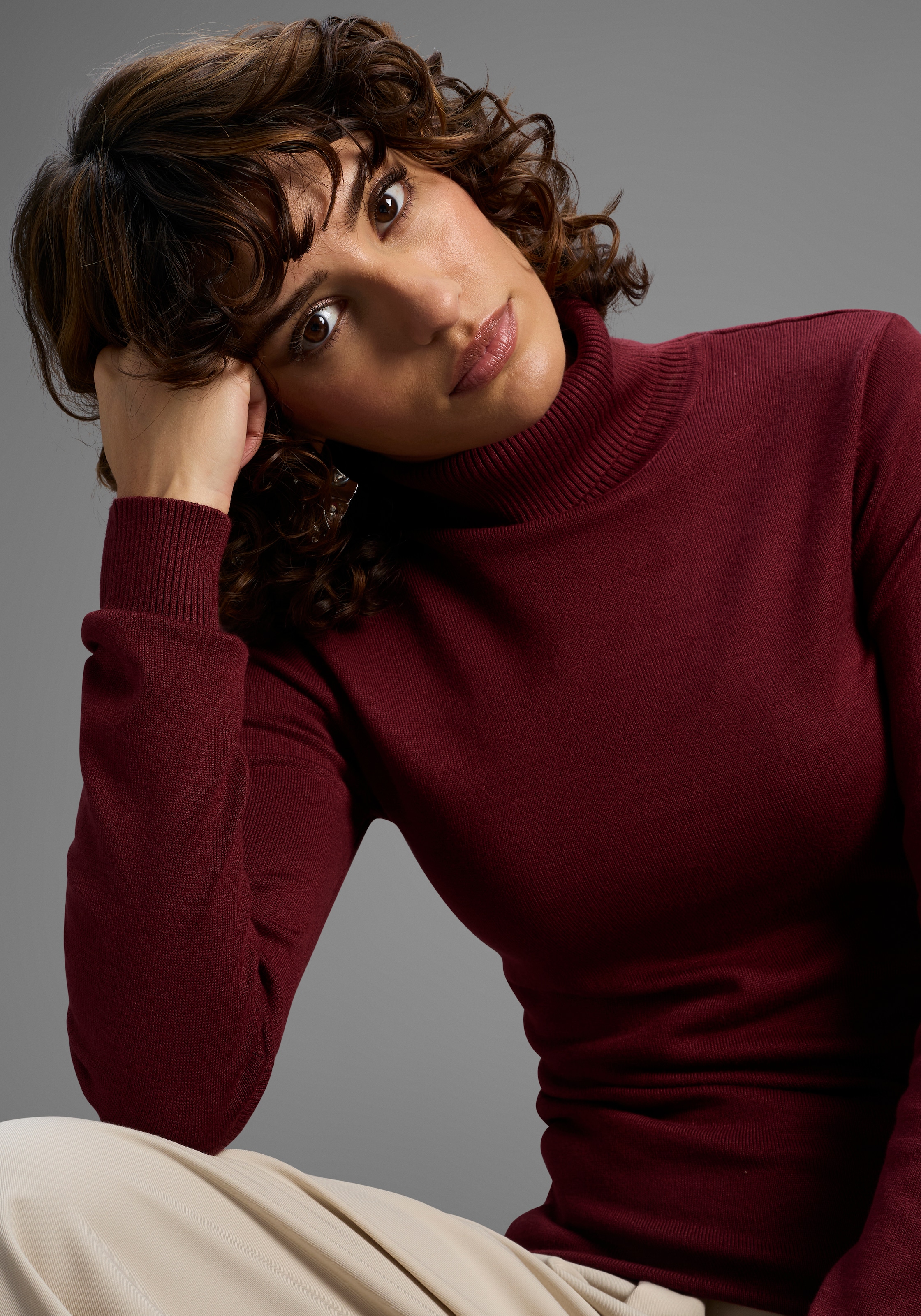 Laura Scott Rollkragenpullover, in figurbetonter Longform