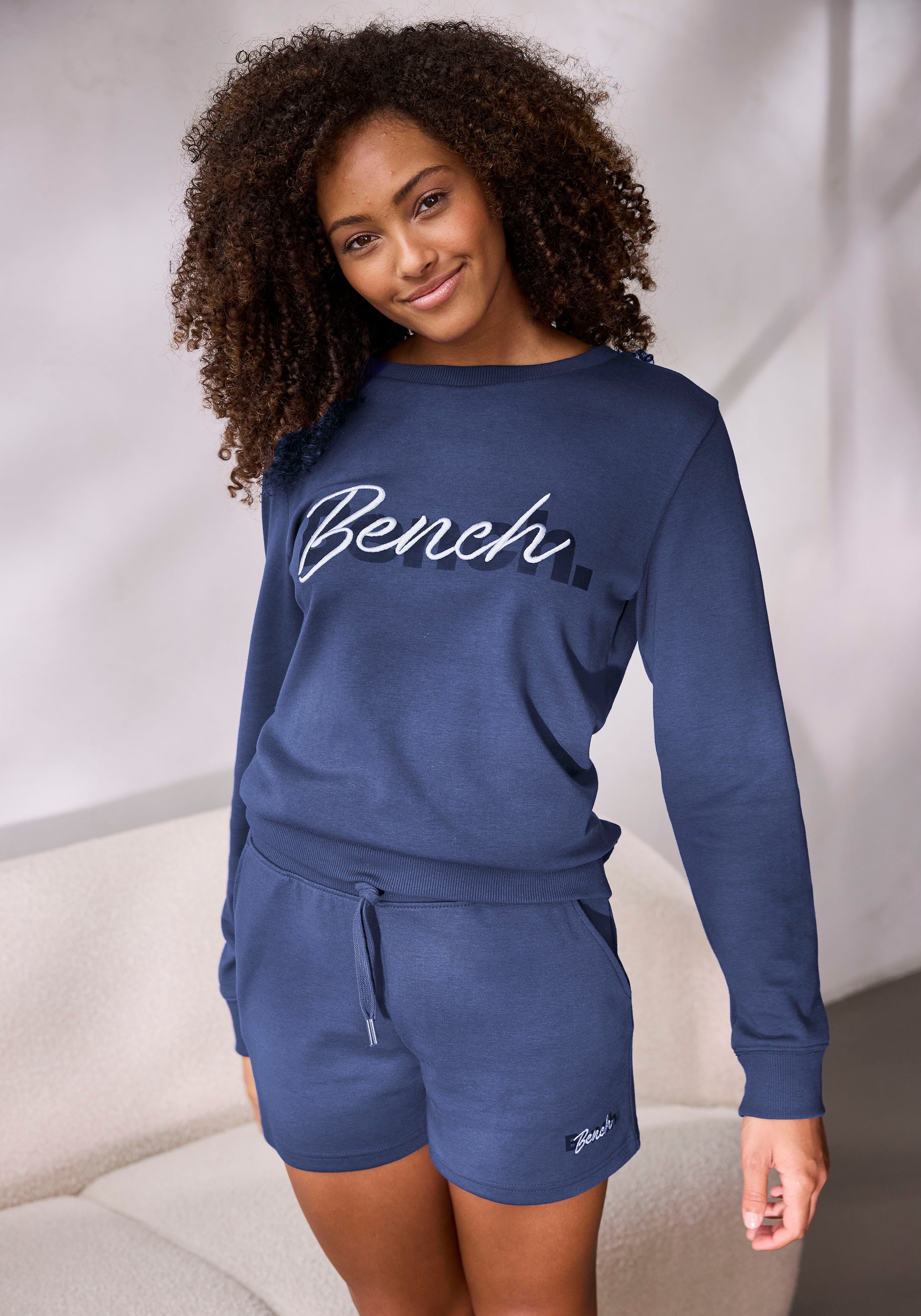 Bench. Loungewear Shorts, mit Logodruck und Stickerei