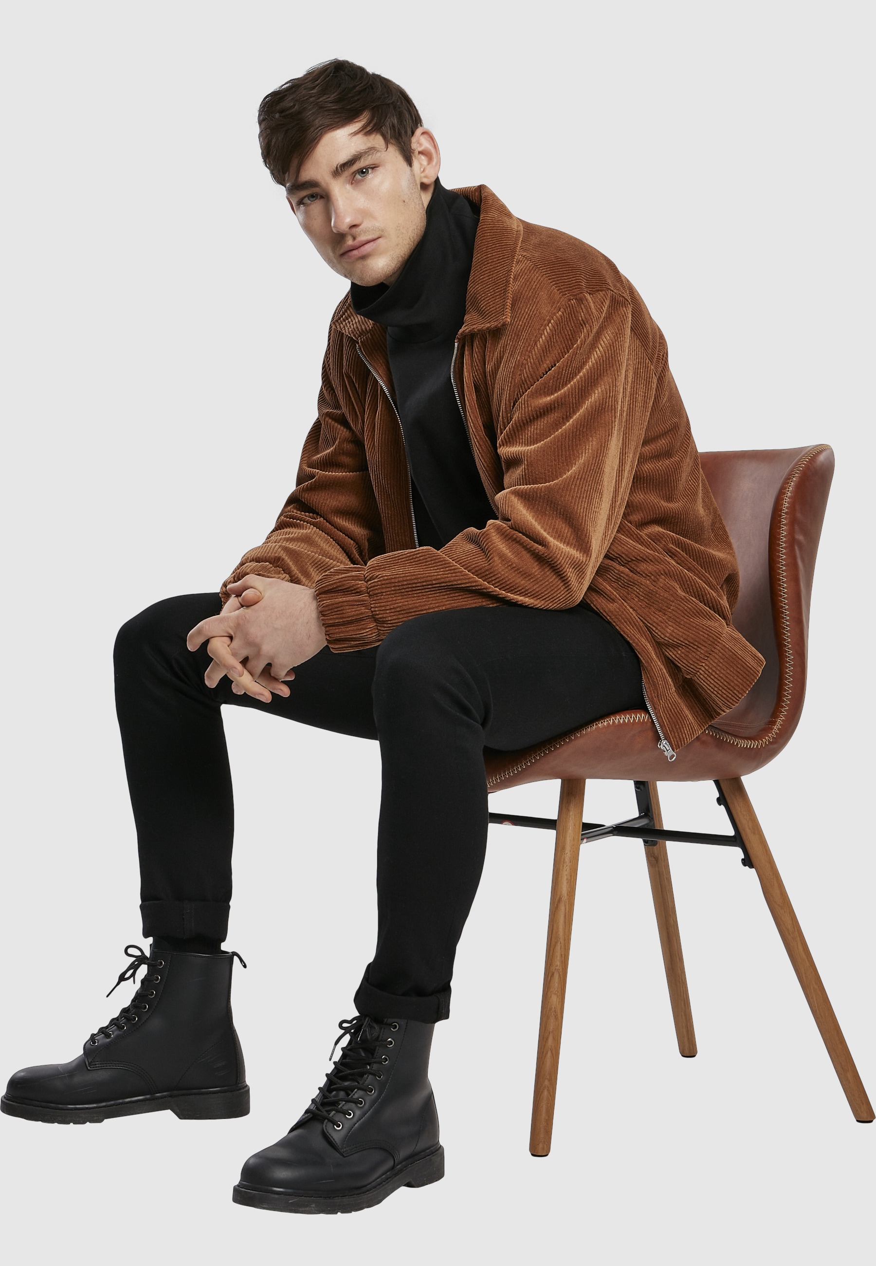 URBAN CLASSICS Allwetterjacke »Urban Classics Herren Boxy Corduroy Jacket« 1 Stk. tlg. ohne Kapuze