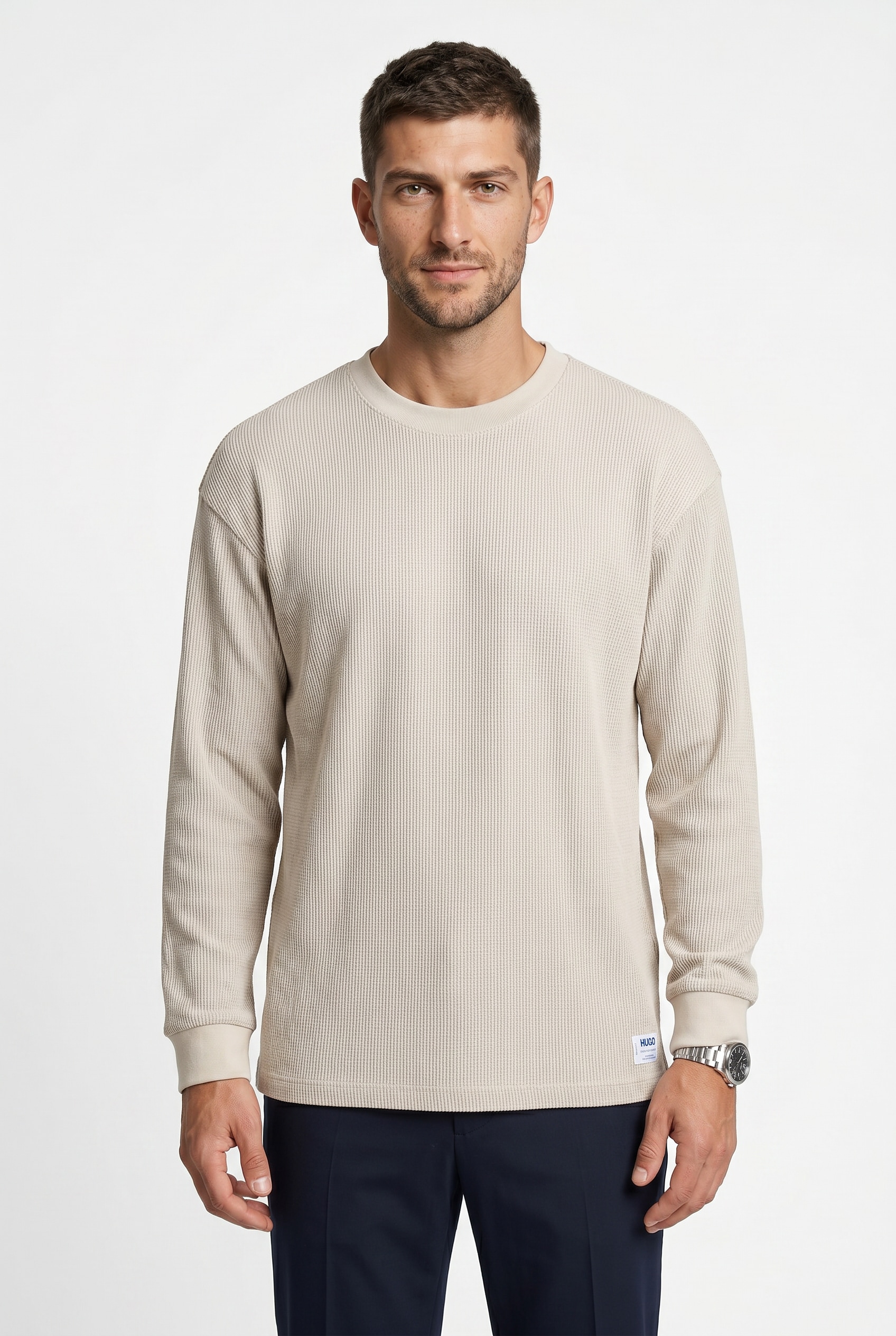 HUGO Langarmshirt »Nuwolo« Rundhalsausschnitt, lässig geschnitten, Logo-Badge