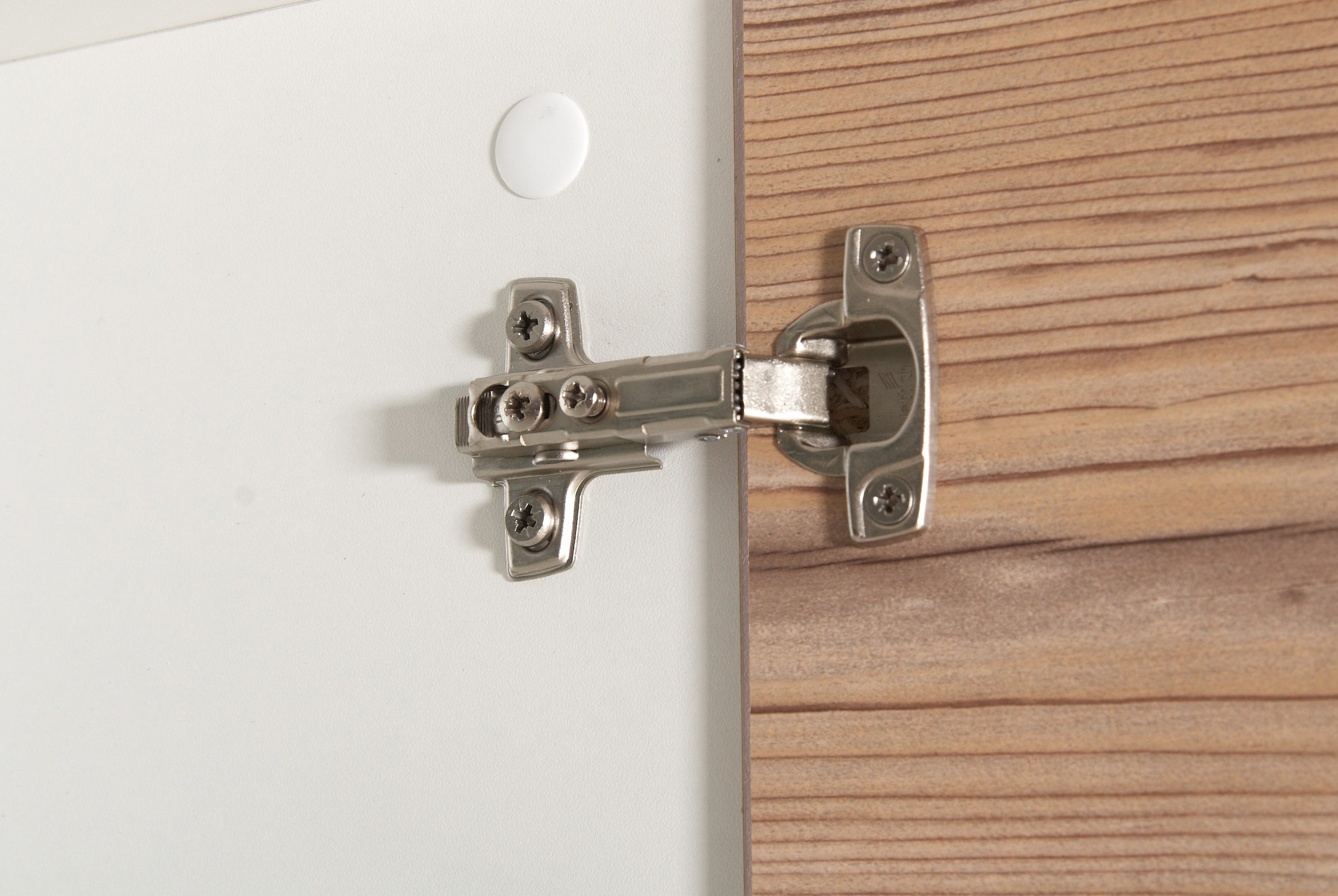 welltime Waschbeckenunterschrank »Emmi, Breite 59 cm«, Siphonausschnitt, Metallbeschläge