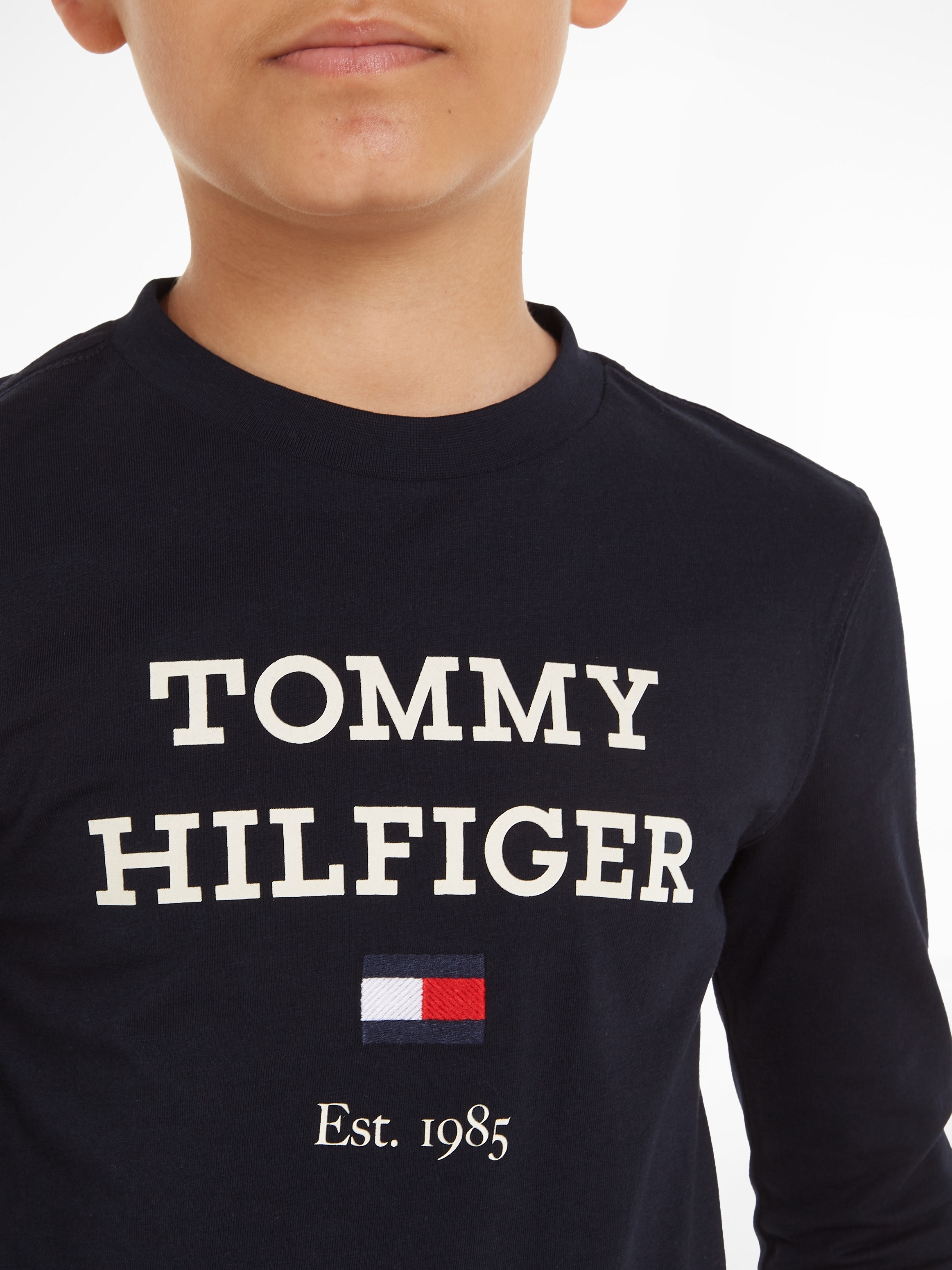 Tommy Hilfiger Langarmshirt »TH LOGO der Brust TEE mit großem bei Logo L/S«, online auf