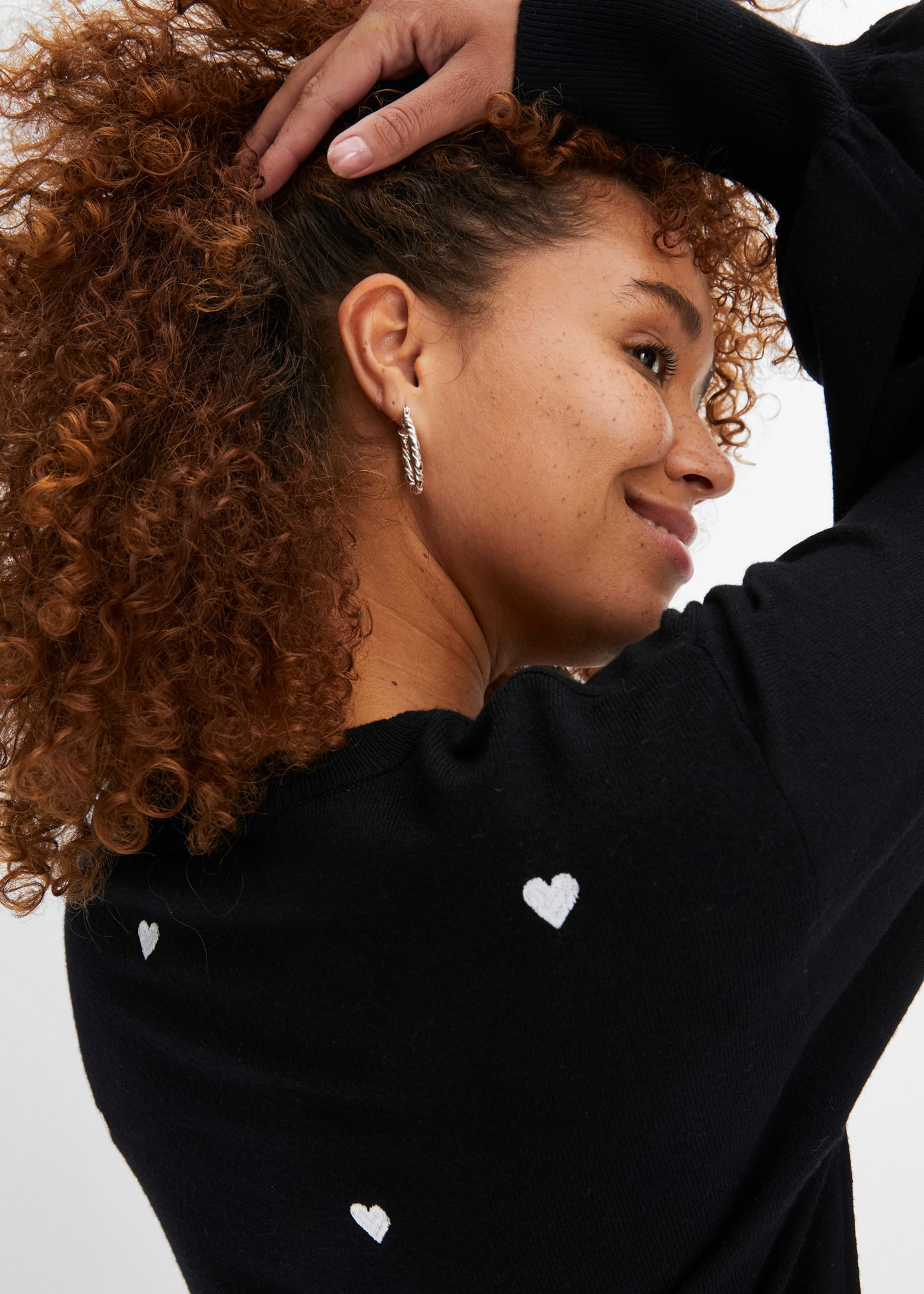 bonprix Strickpullover »Feinstrickpullover aus Viskose-Mix« aus Viskose-Mix, mit Stehkragen, mit Stickerei, bequeme Passform