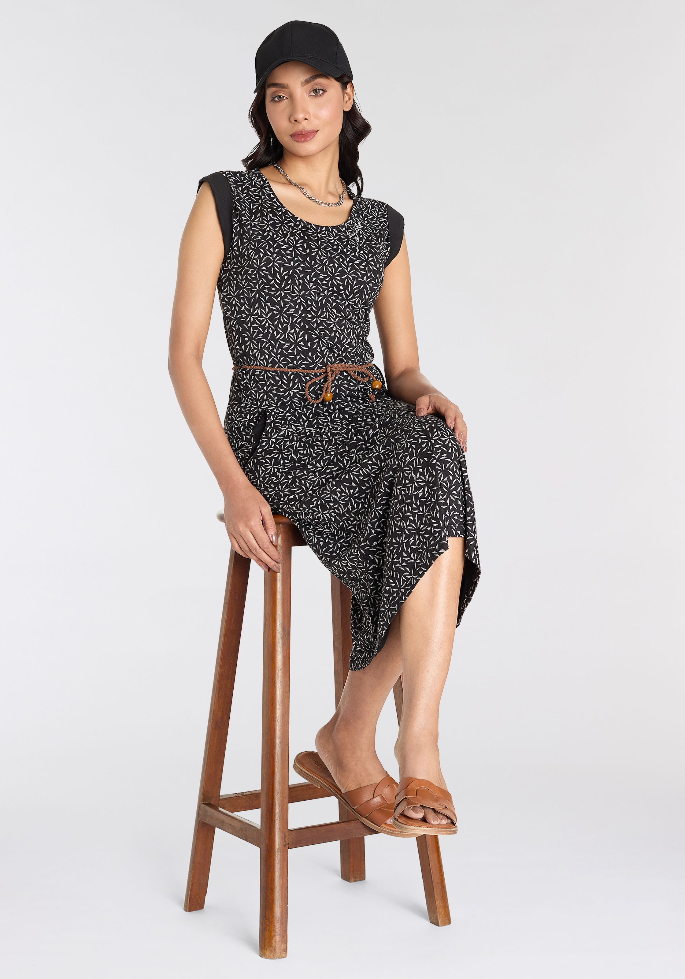 KangaROOS Jerseykleid, (Set, mit abnehmbarem Gürtel), mit modischem Alloverprint