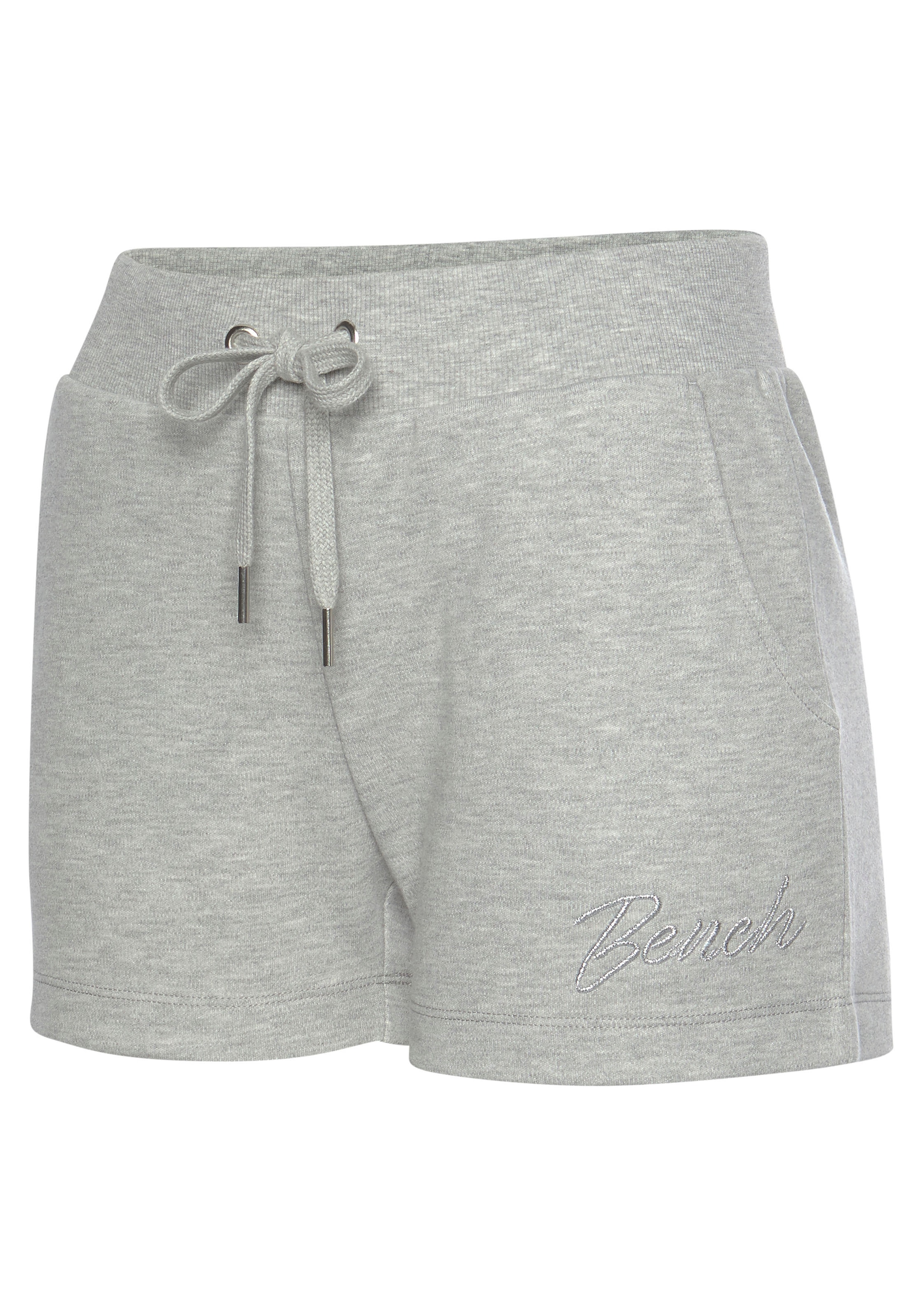 Bench. Loungewear Relaxshorts  mit kleiner glänzenden Logostickerei, Loungeanzug
