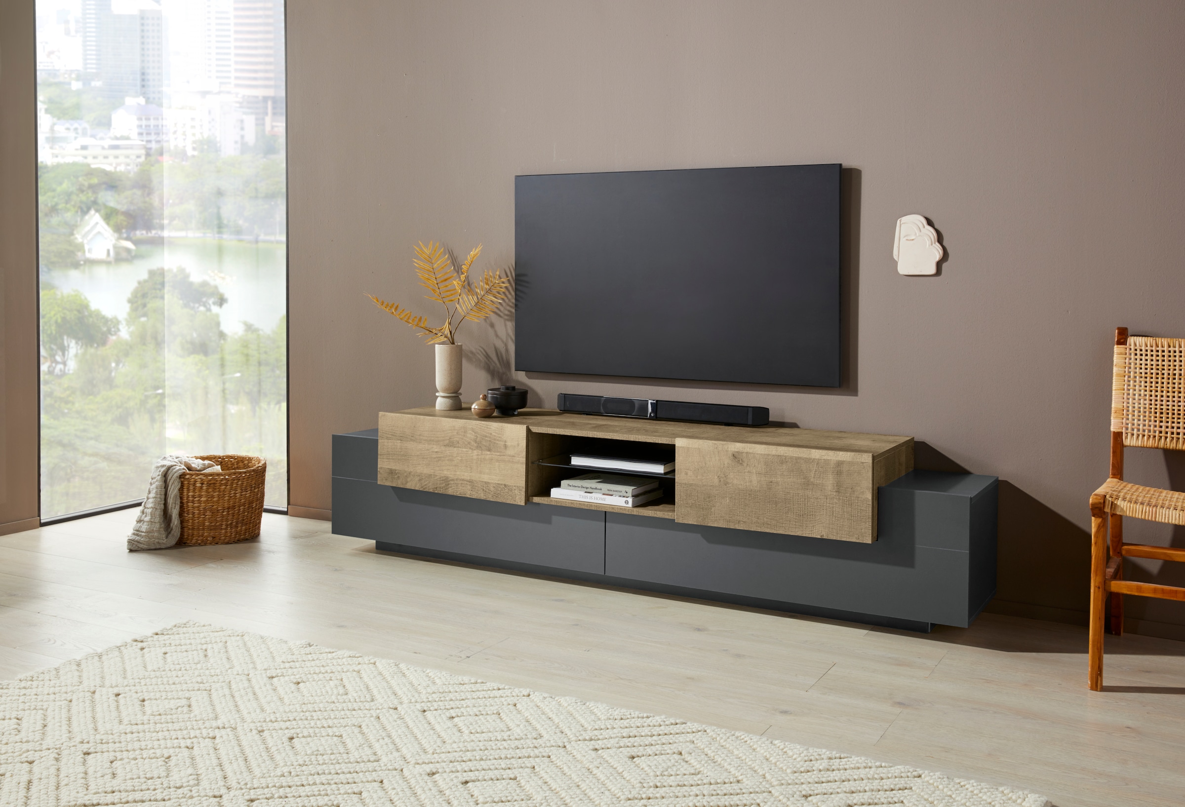 INOSIGN Lowboard »Coro,Lowboard,TV-Kommode,TV-Möbel,TV-Bank«, mit 2 Klappen, 2 Türen, 1 Glasboden, Breite 220