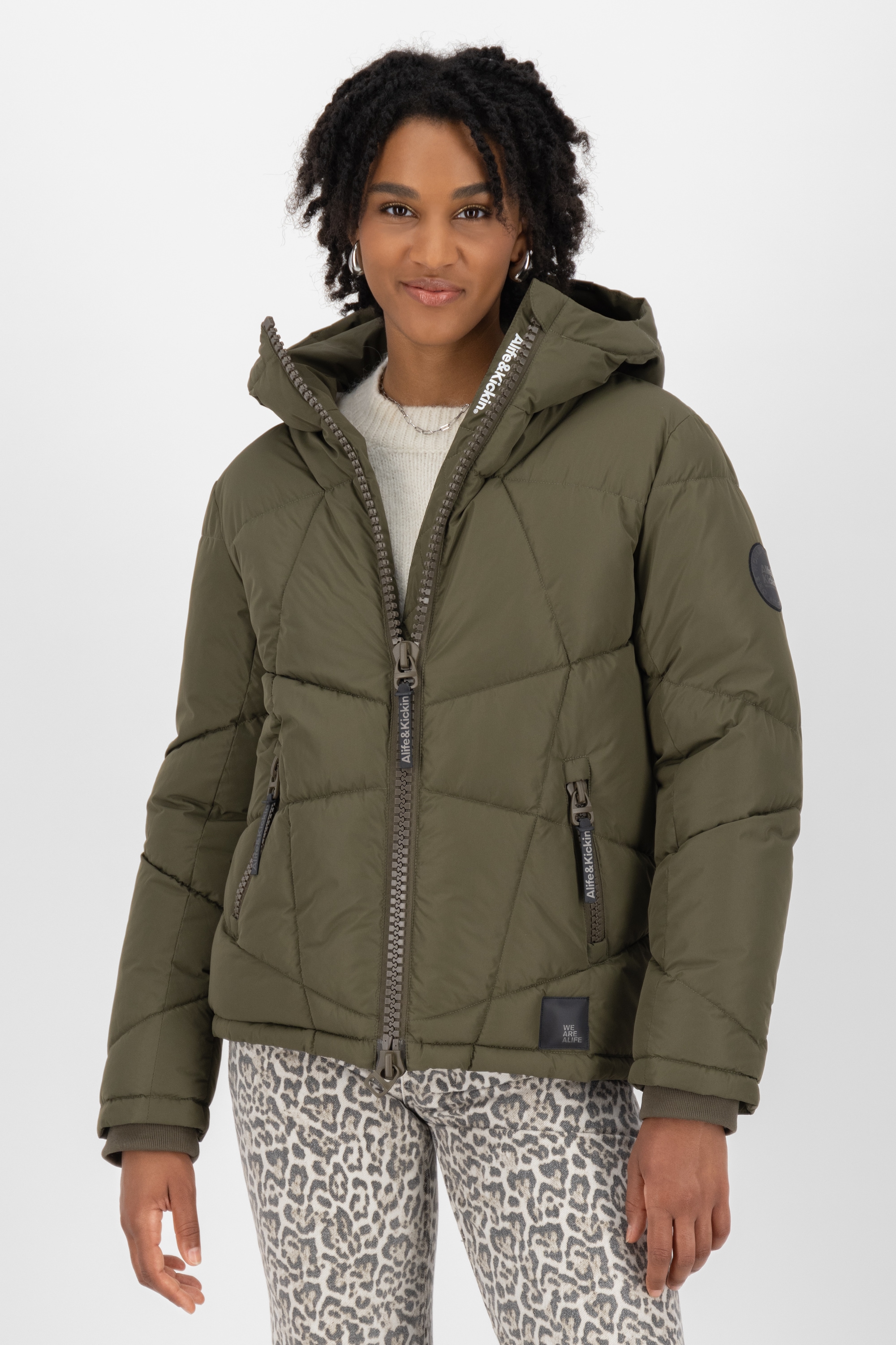 Alife & Kickin Winterjacke »Damen KasandraAK A«, Kurze warme Jacke mit gefütterter Kapuze, in schmaler Passform