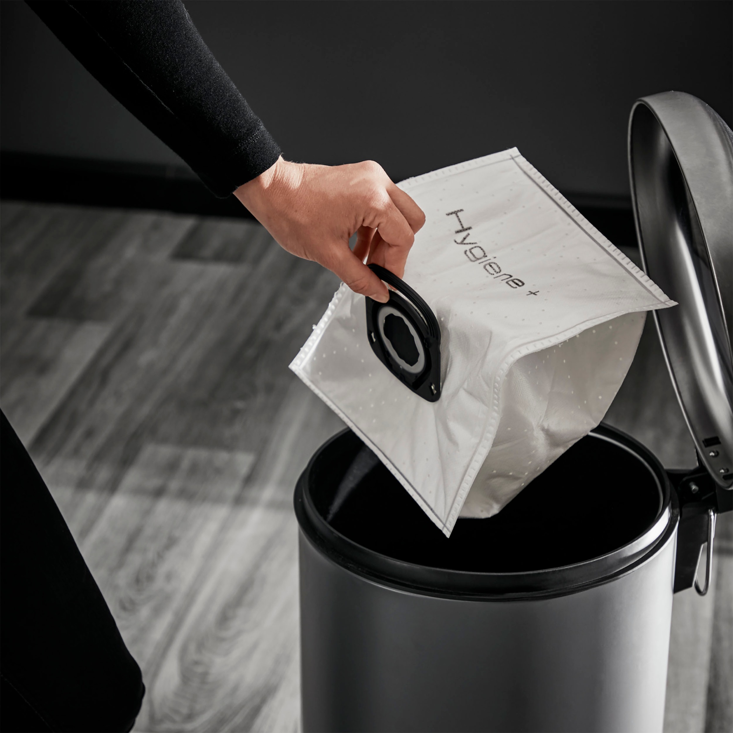 Rowenta Bodenstaubsauger »Green Force Max Silence, mit Beutel, 900 Watt, 4,5 L Staubbeutel,«, 750 W, mit Beutel, aus recyceltem Kunststoff, 12 m Aktionsradius, inkl. Zubehör, RO6136