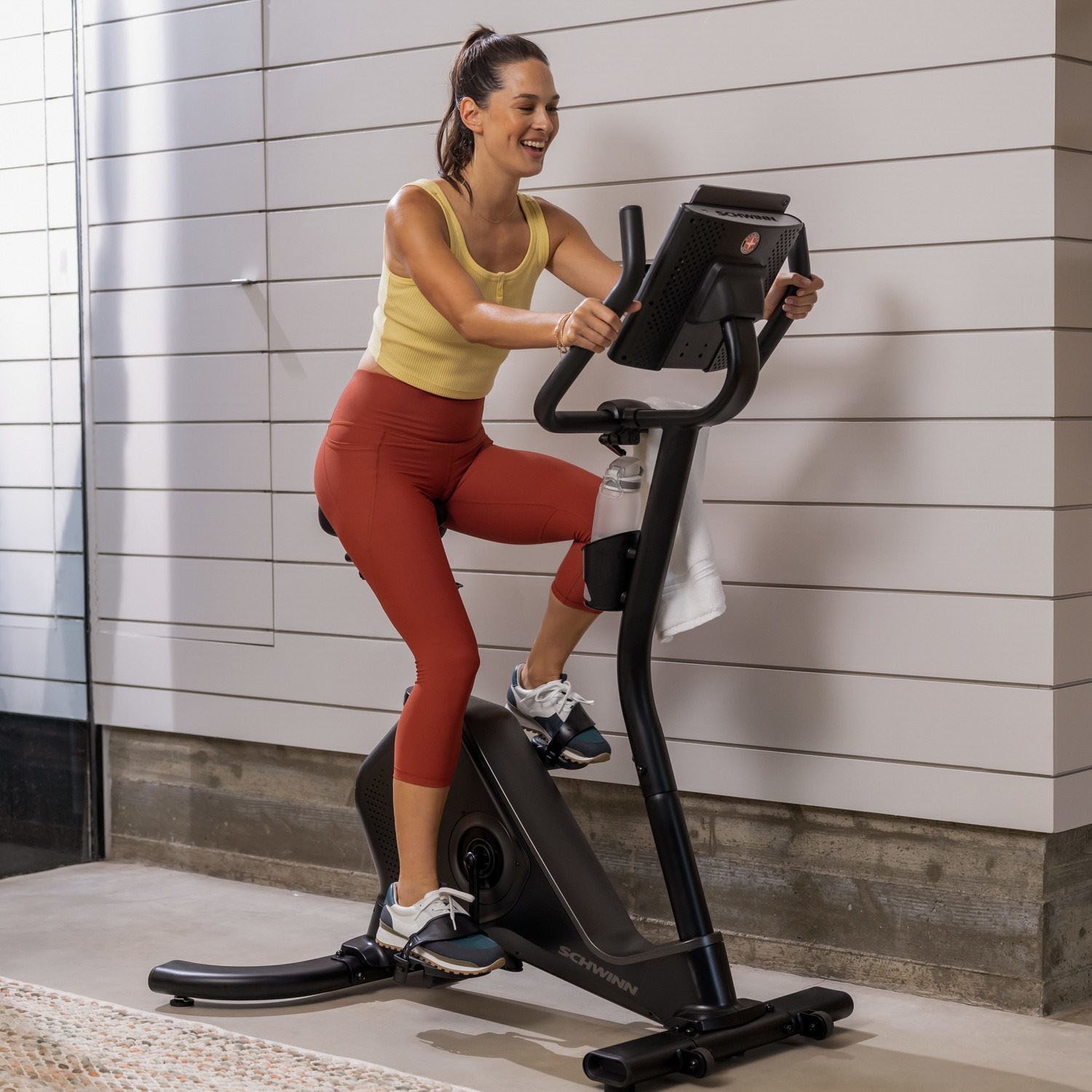 Schwinn Fitness Ergometer »Schwinn 590U«, Kompatibel mit JRNY-App*