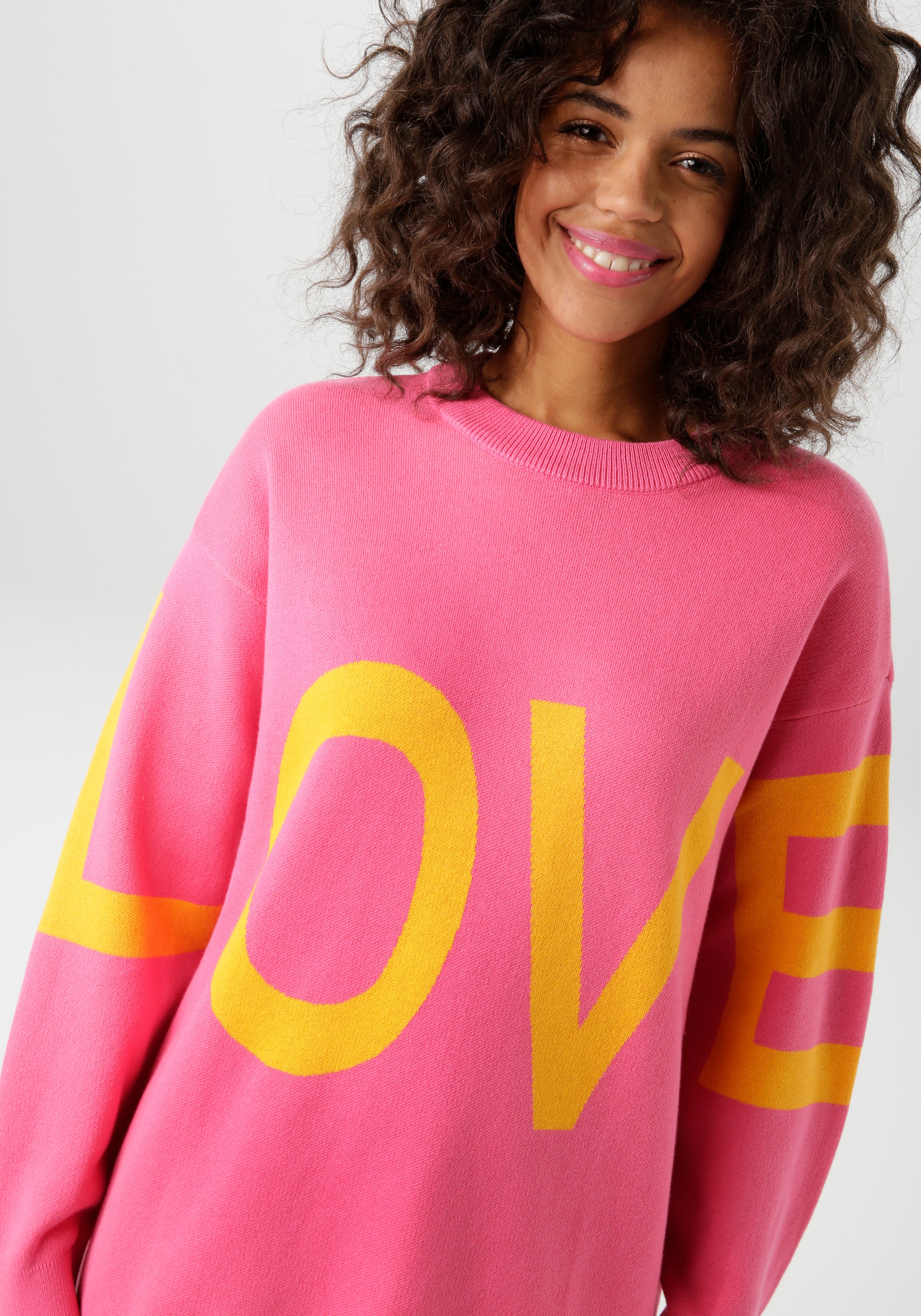 Aniston CASUAL Strickpullover, mit eingestricktem LOVE-Schriftzug