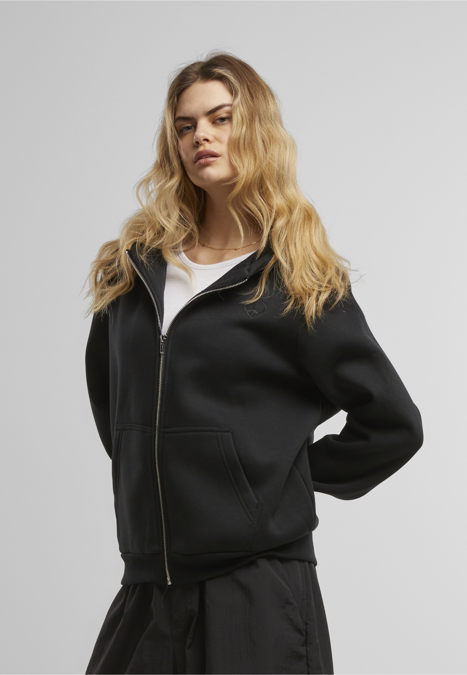 Miss Tee Sweatjacke »Miss Tee Peace Sign EMB Fluffy Zip Hoody«