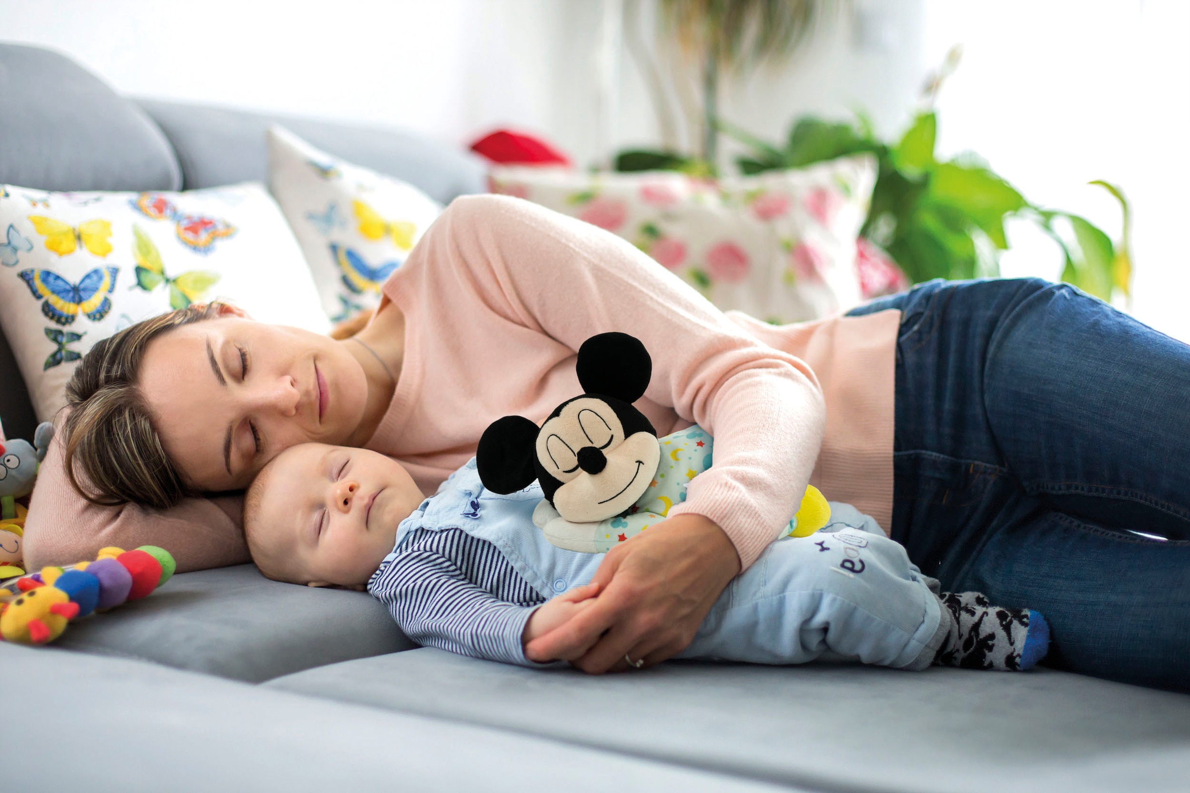 Clementoni® Plüschfigur »Disney Baby, Schlafender Baby Mickey«, mit Licht und Sound; Made in Europe