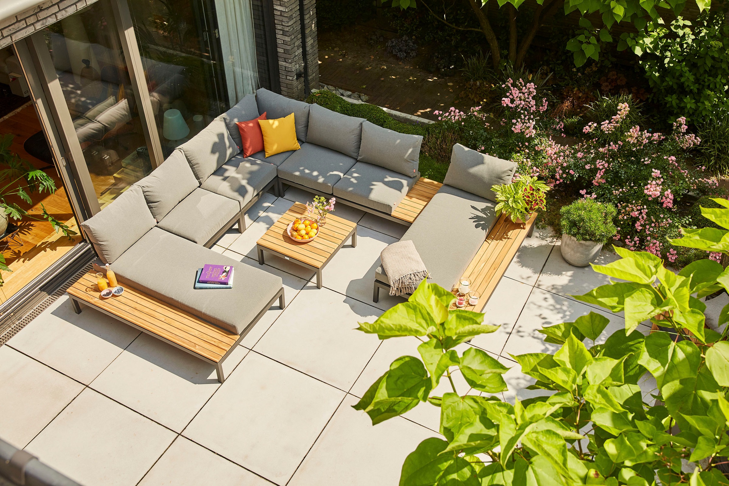 Siena Garden Gartenlounge-Set »Alvida«, (Set, 15 tlg.), best. aus 2 Sofas, 1 Ecksofa, 1 Tisch und 12 Kissen