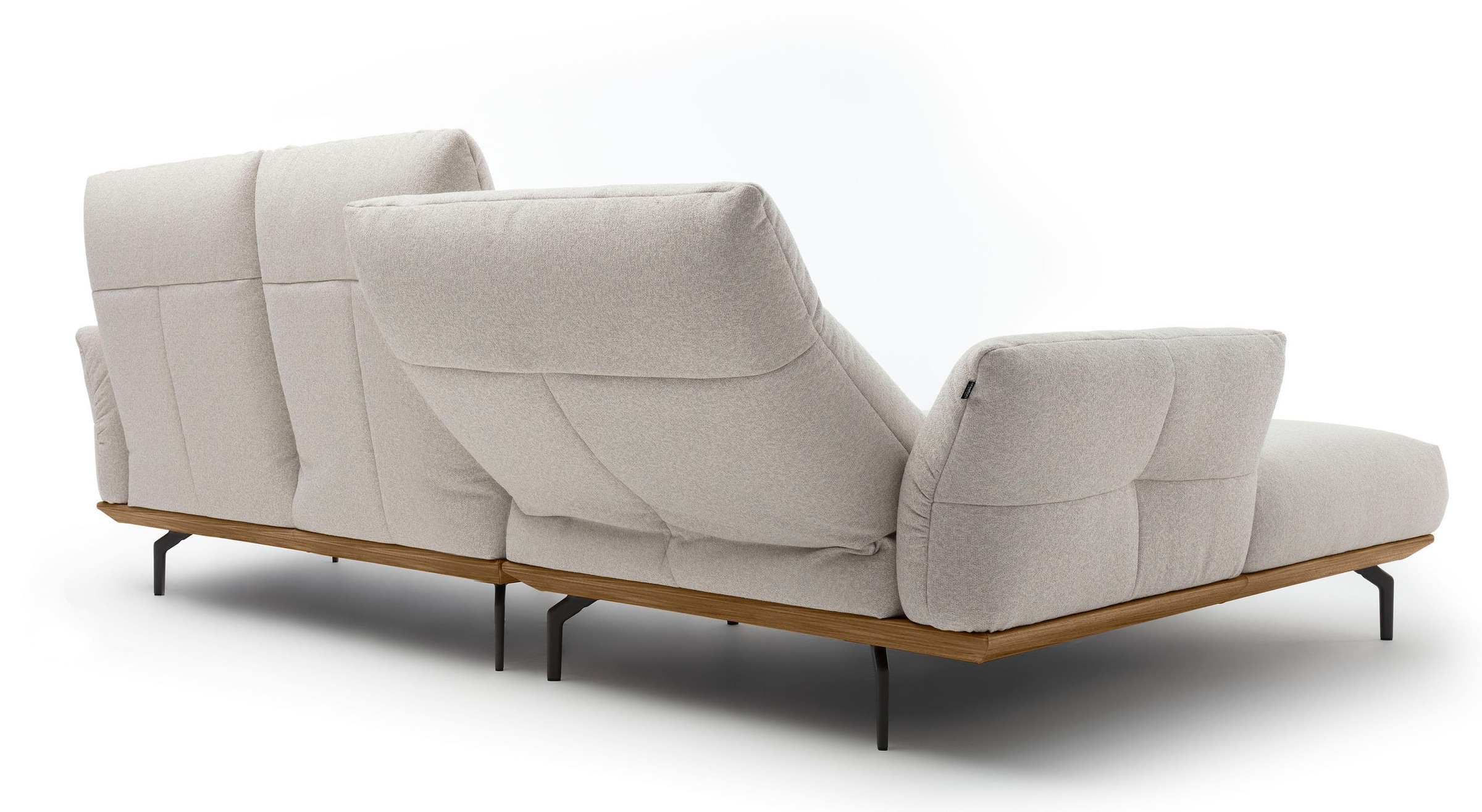 Creation BY ROLF BENZ Ecksofa »CR.460«, Sockel in Nussbaum, Winkelfüße in Umbragrau, Breite 298 cm
