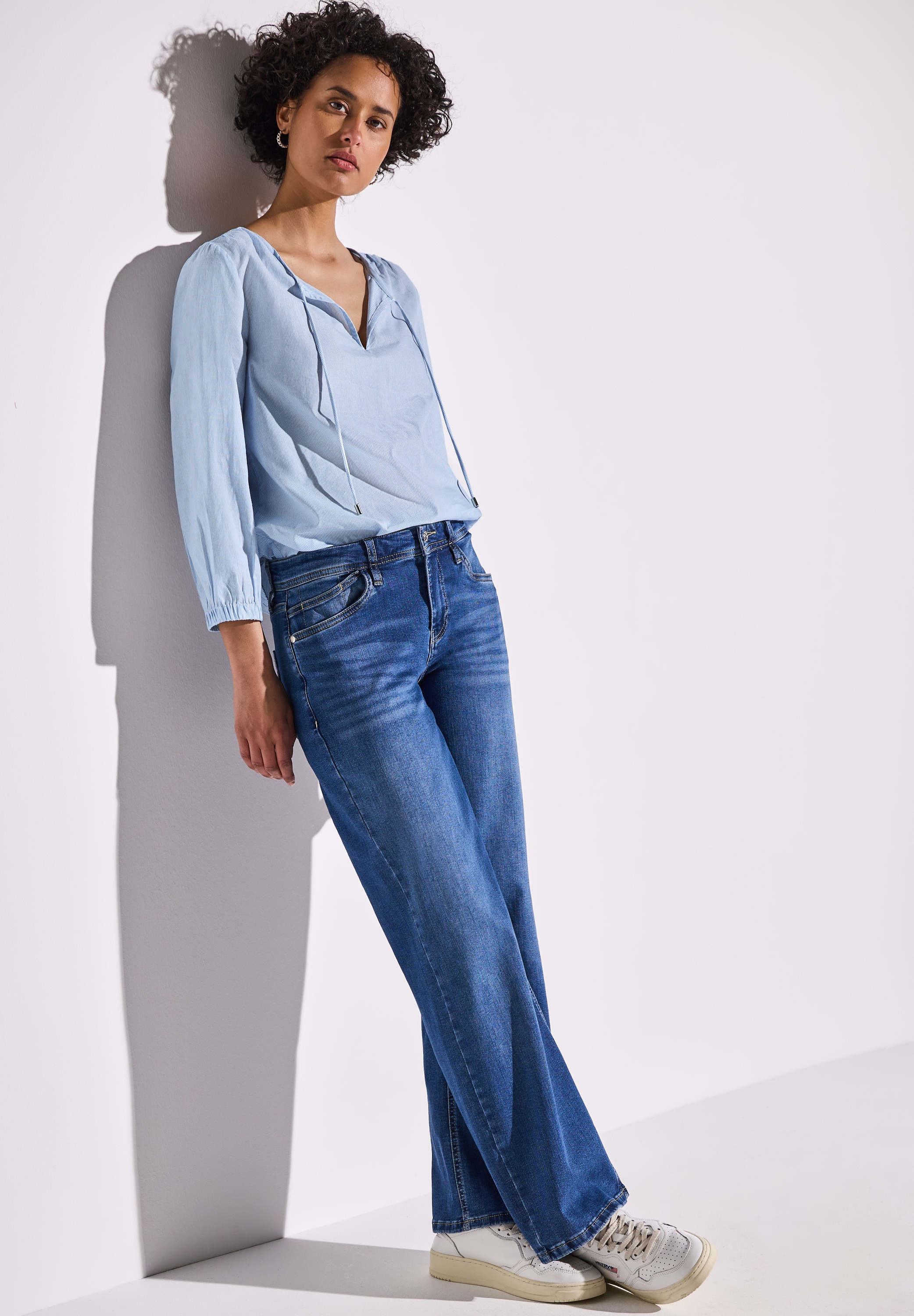 STREET ONE Shirtbluse, mit geschlitztem Ausschnitt mit Bändern