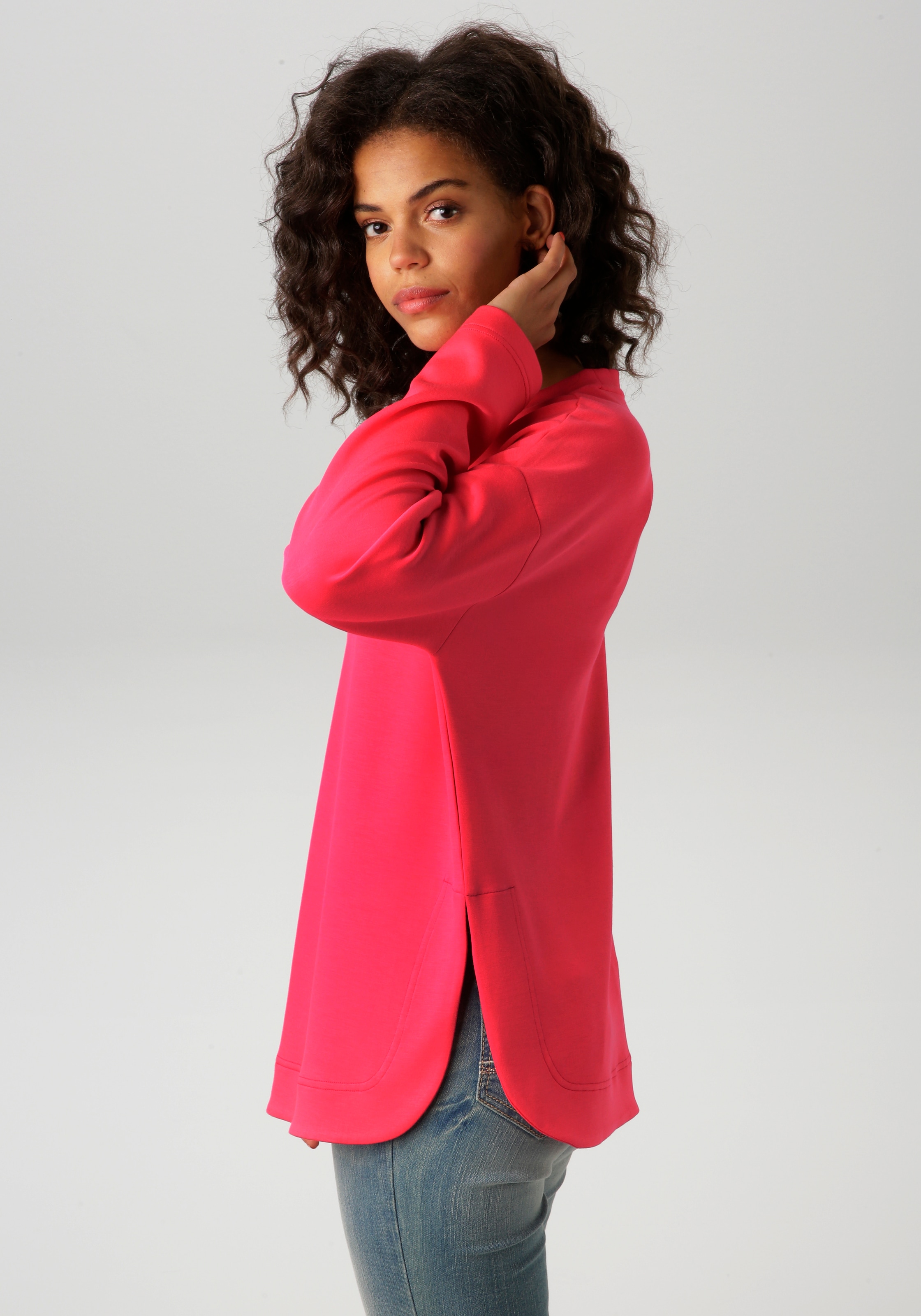 Aniston CASUAL Sweatshirt , in trendiger Farbpalette
