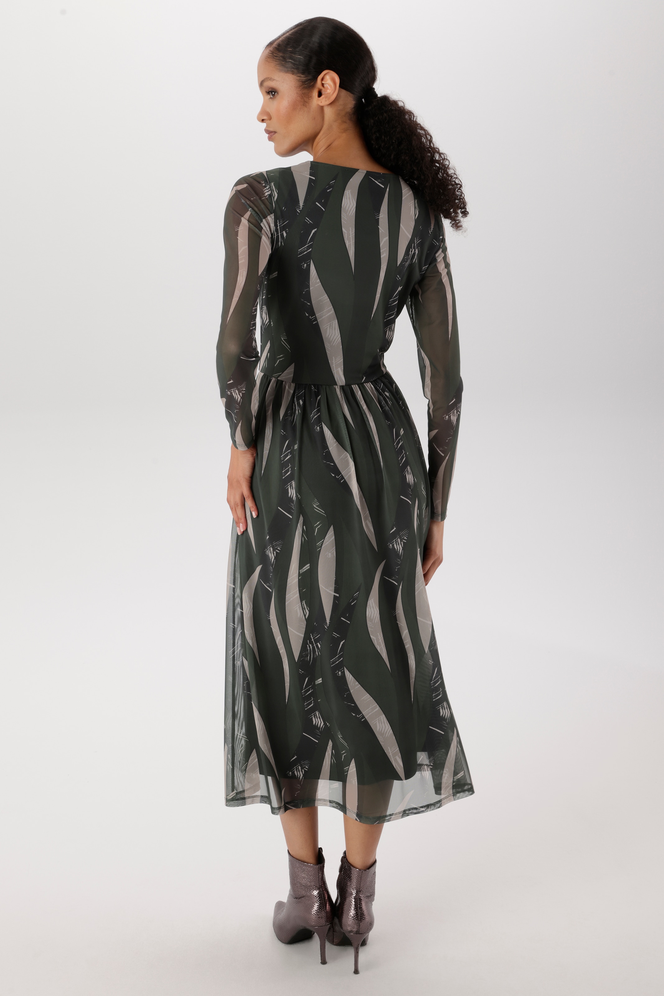 Aniston SELECTED Maxikleid in Mesh-Qualität und harmonischer Musterung - NEUE KOLLEKTION
