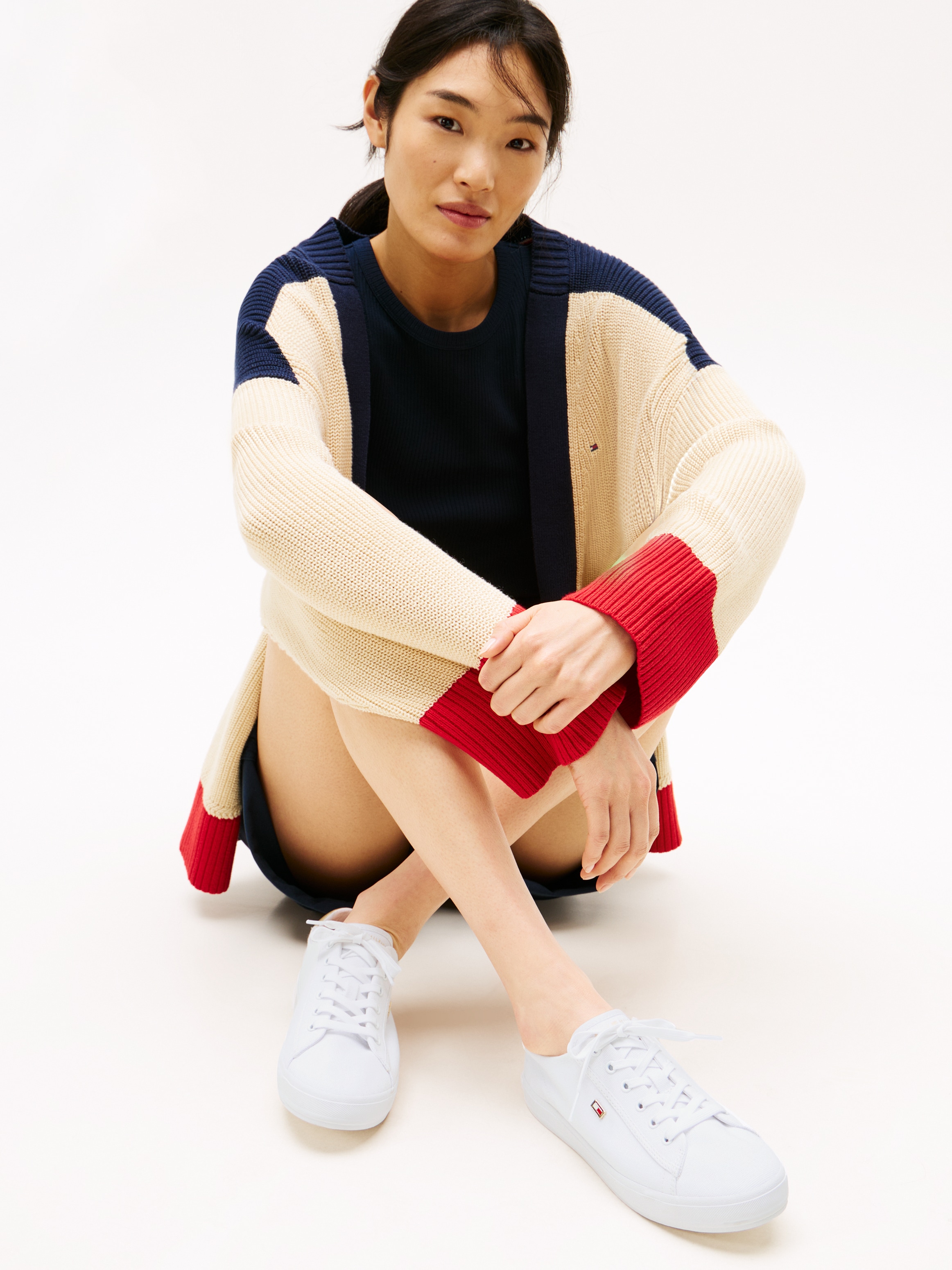 Tommy Hilfiger Plateausneaker »VULC CANVAS LACE UP SNEAKER«, Freizeitschuh, Halbschuh, Schnürschuh, in schmaler Form