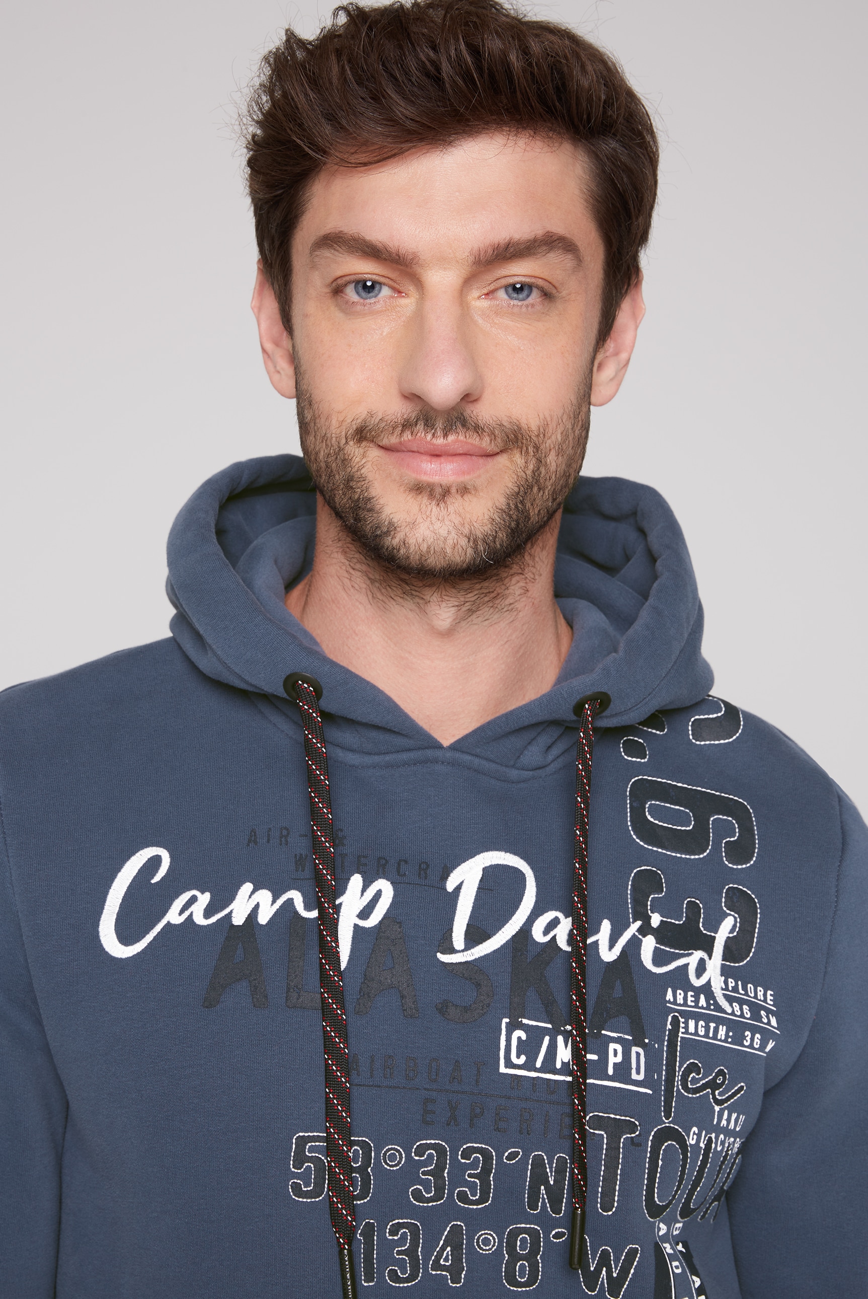 CAMP DAVID Kapuzensweatshirt, mit Label-Applikationen