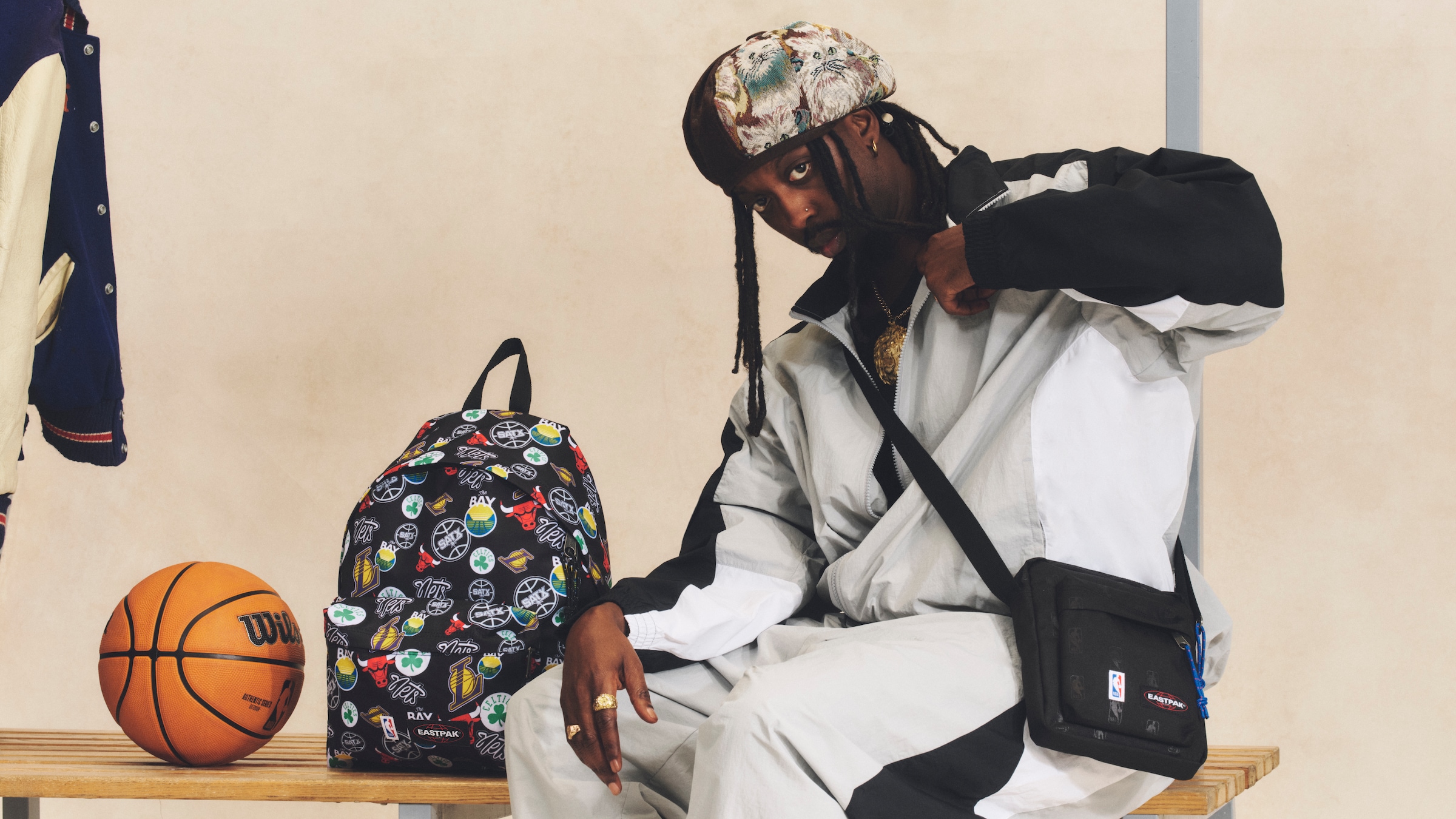 Eastpak Schultertasche »ARCADE MINI BAG« Mini Bag, Messenger Bag, Basketball NBA