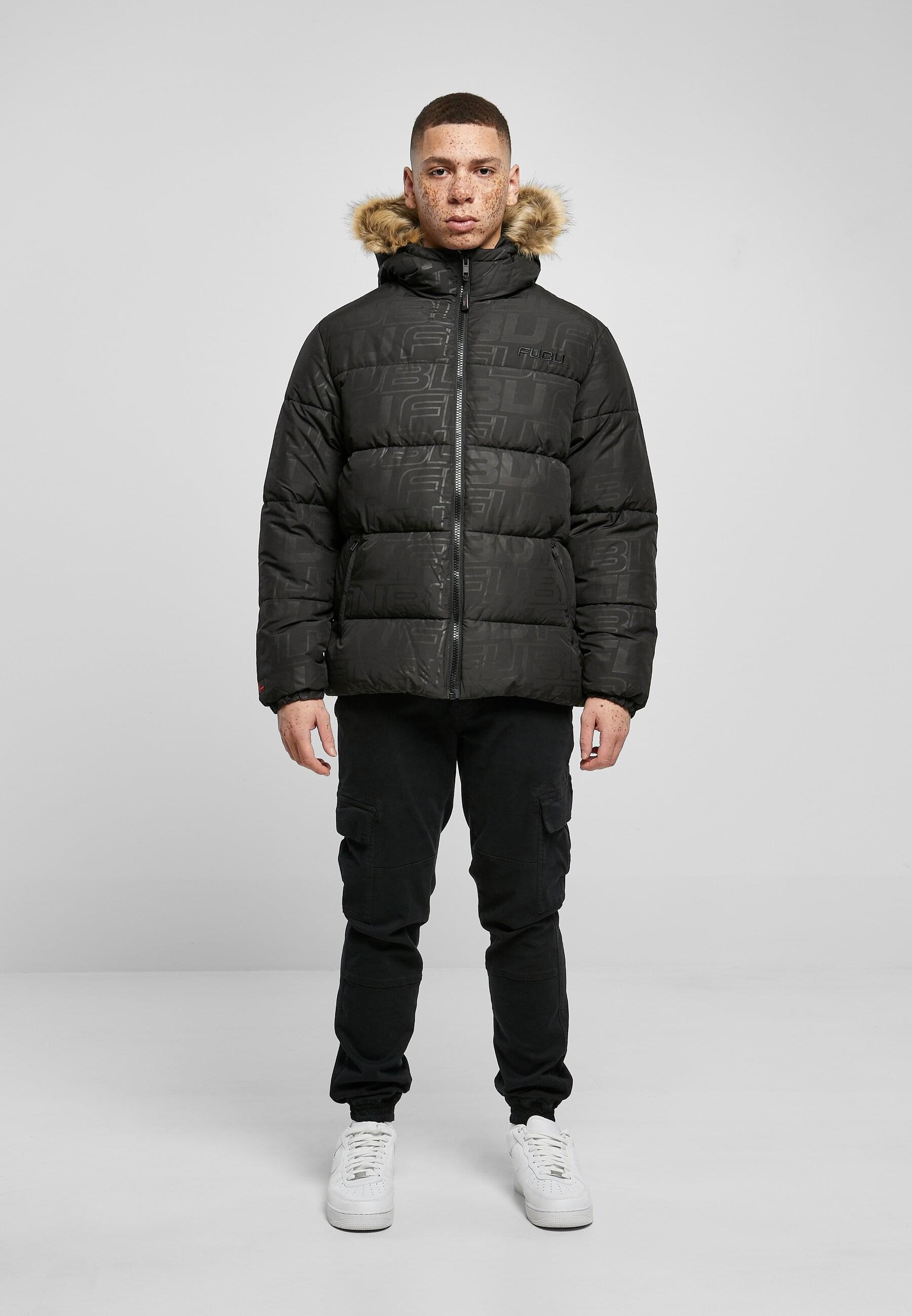 Fubu Winterjacke »Fubu Herren FM224-039-2 FUBU Corporate AOP Puffer Jacket« 1 Stk. tlg. mit Kapuze