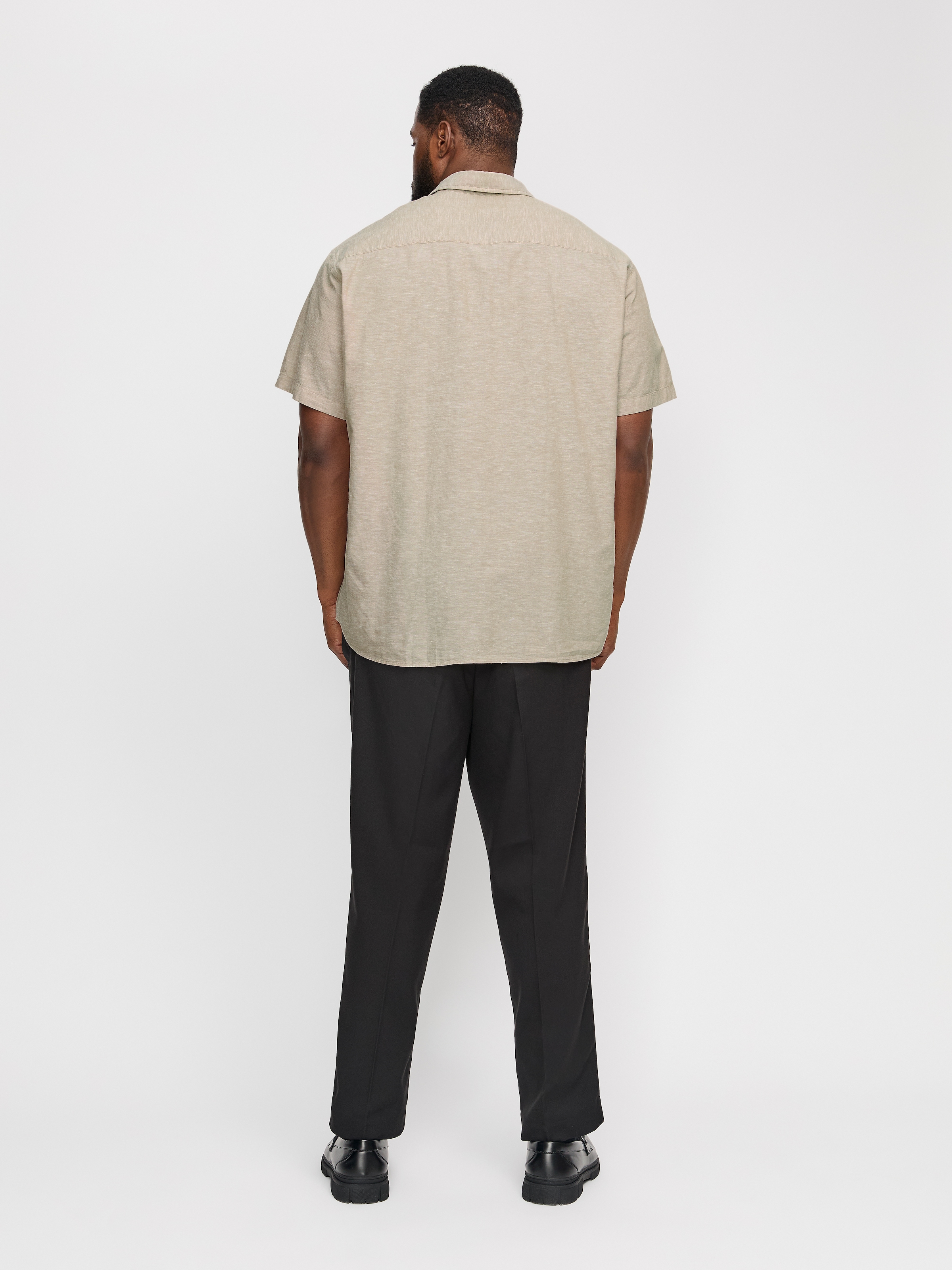 Jack & Jones PlusSize Kurzarmhemd »JJEBREEZE SHIRT SS SN PLS«, mit Hemdkragen