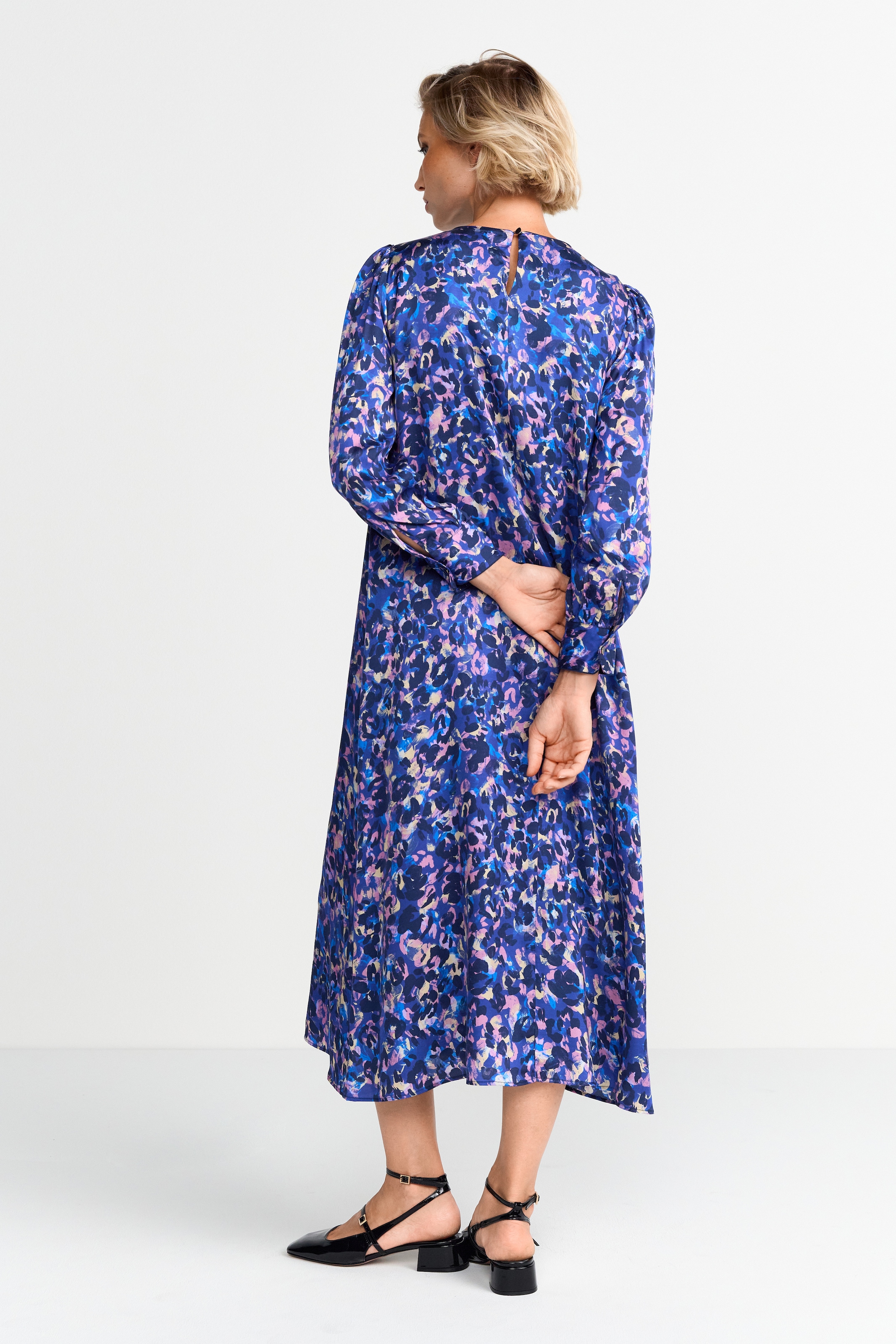 RICHROYAL Midikleid, mit künstlerischem Colour-Leo-Print
