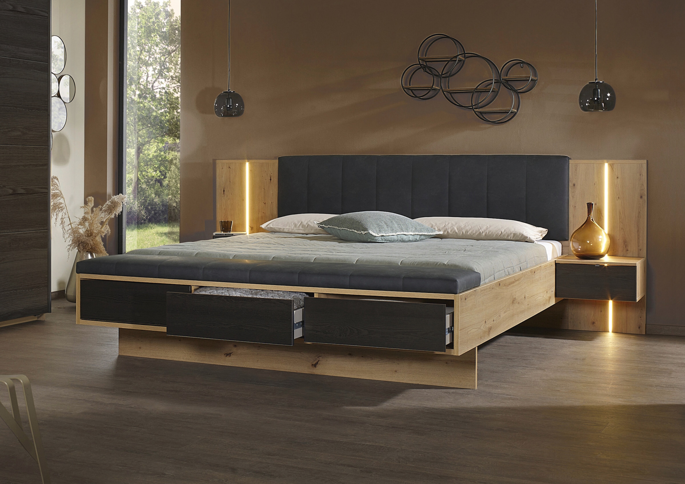 rauch Bettanlage »Bett Doppelbett Komfortbett Funktionsbett APOLLON« Liegefläche 180x200, optional mit Bettbank und Stauraum, 3 tlg. tlg. Polster-Kopfteil in Lederoptik black, mit Beleuchtung MADE IN GERMANY