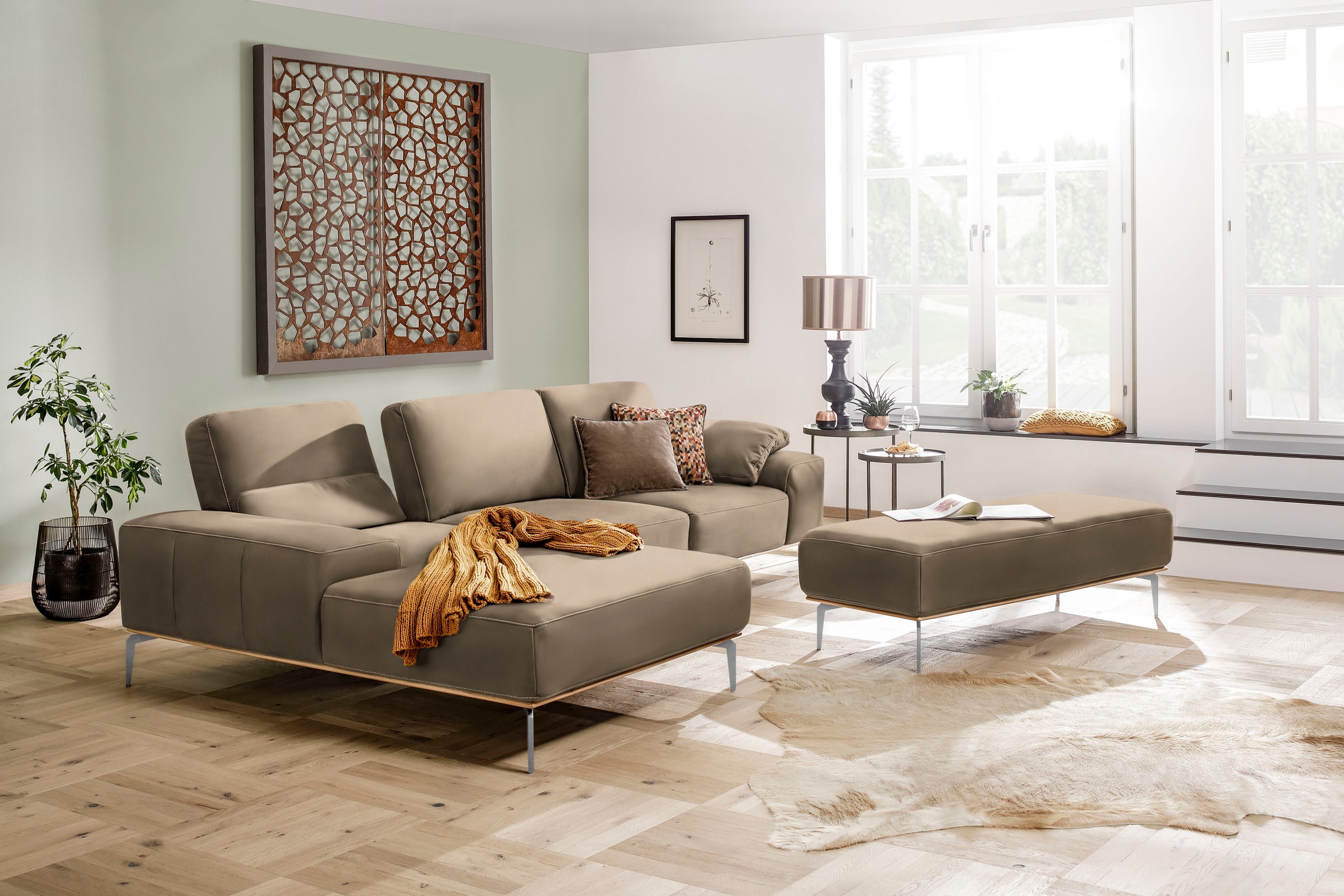 W.SCHILLIG Ecksofa »run, Designsofa mit tollem Sitzkomfort, bequem, L-Form«, mit elegantem Holzsockel, Füße in Chrom glänzend, Breite 319 cm